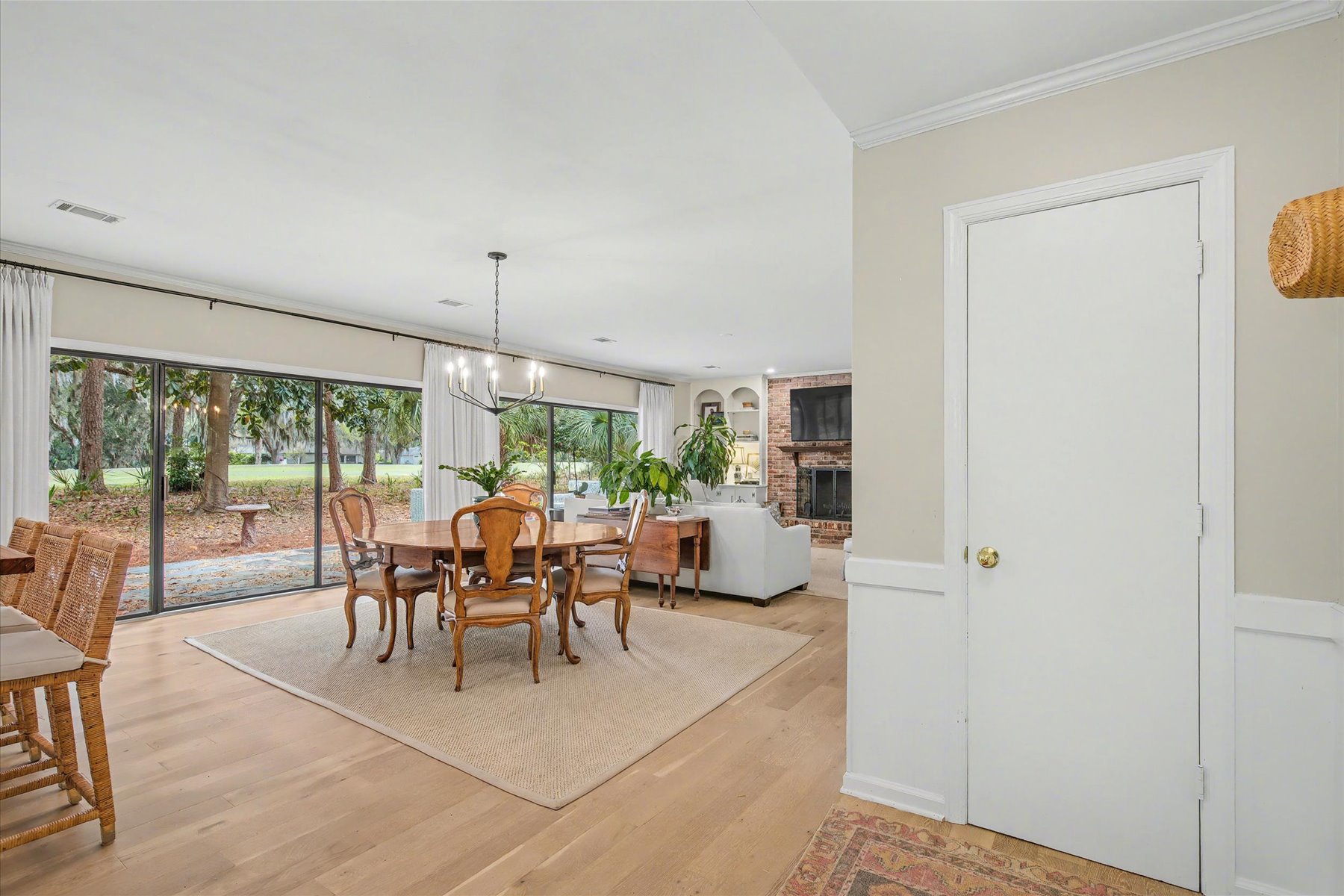  Lovely Updated Cottage in The Landings Gated Community - 物件實景