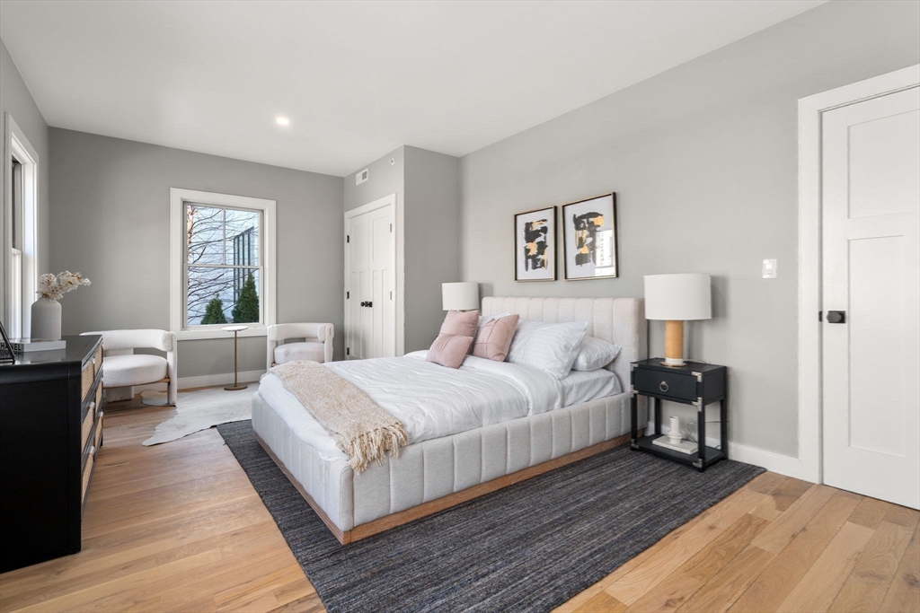 Brookline, Massachusetts, 02445, United States, 3 Bedrooms Bedrooms, ,4 BathroomsBathrooms,Residential,For Sale,1760278