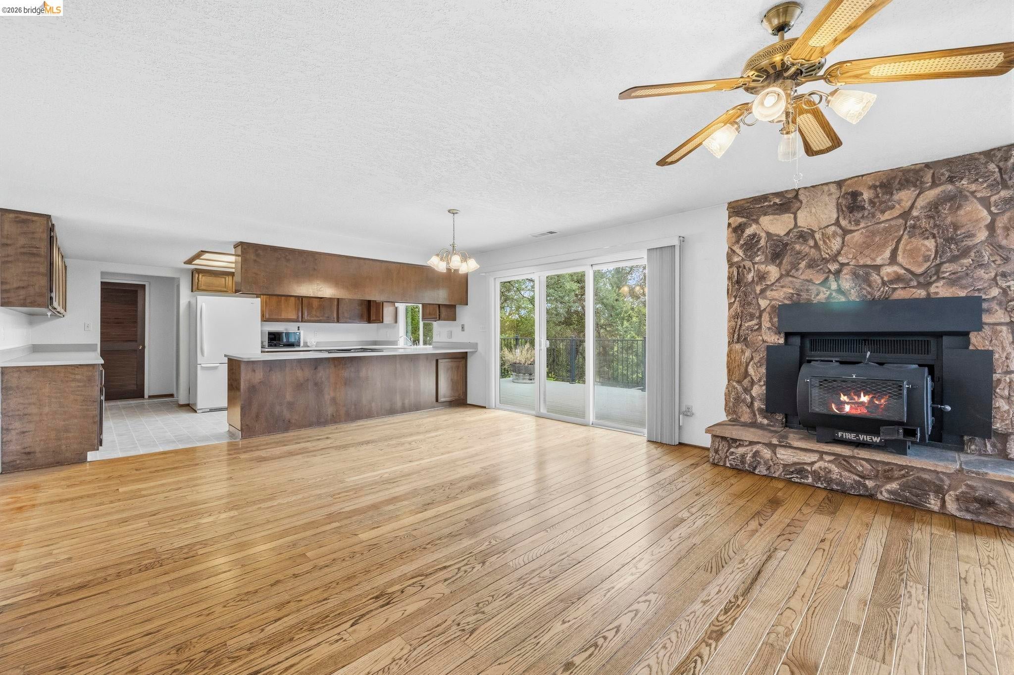 Sonora, California, 95370, United States, 4 Bedrooms Bedrooms, ,2 BathroomsBathrooms,Residential,For Sale,2049184