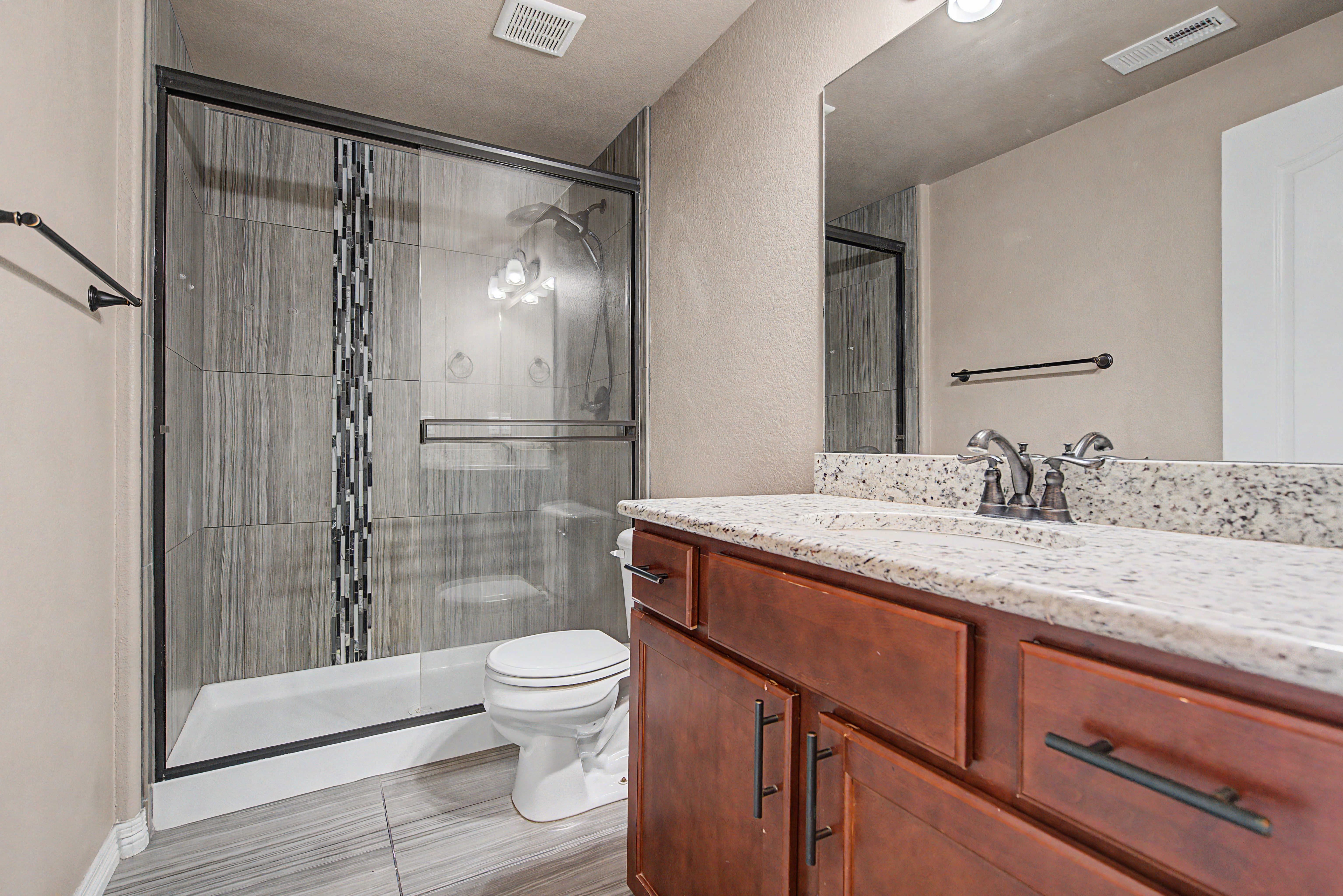  Offering exceptional privacy and open space. - 物件實景