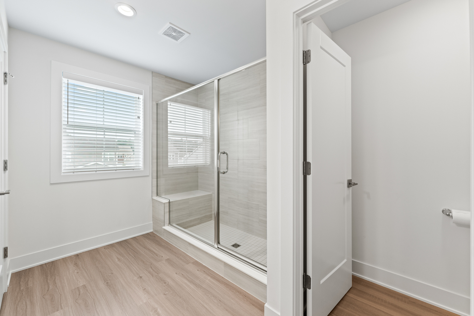 Elgin, Illinois, 60124, United States, 4 Bedrooms Bedrooms, ,3 BathroomsBathrooms,Residential,For Sale,1941075