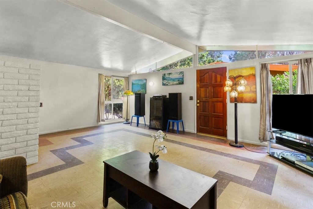Pomona, California, 91766, United States, 4 Bedrooms Bedrooms, ,2 BathroomsBathrooms,Residential,For Sale,1920904
