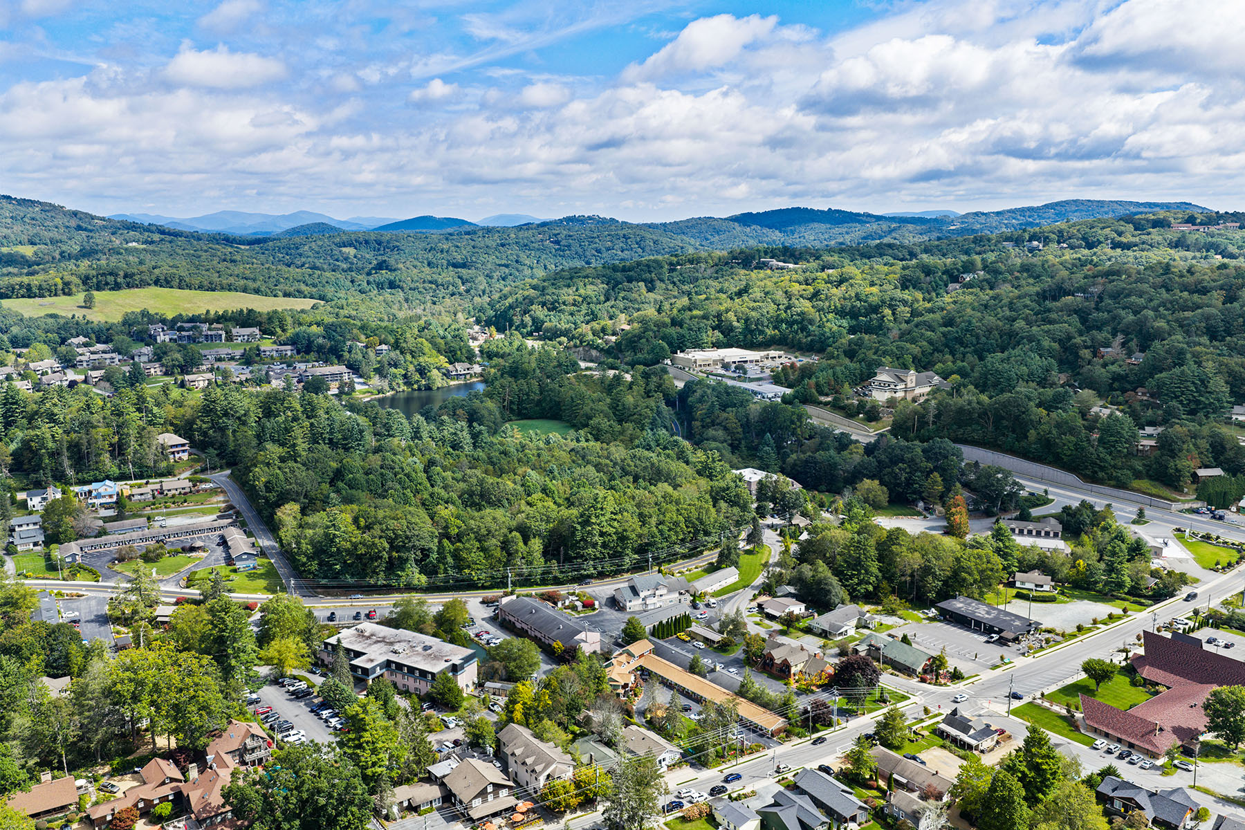  BLOWING ROCK - 物件實景