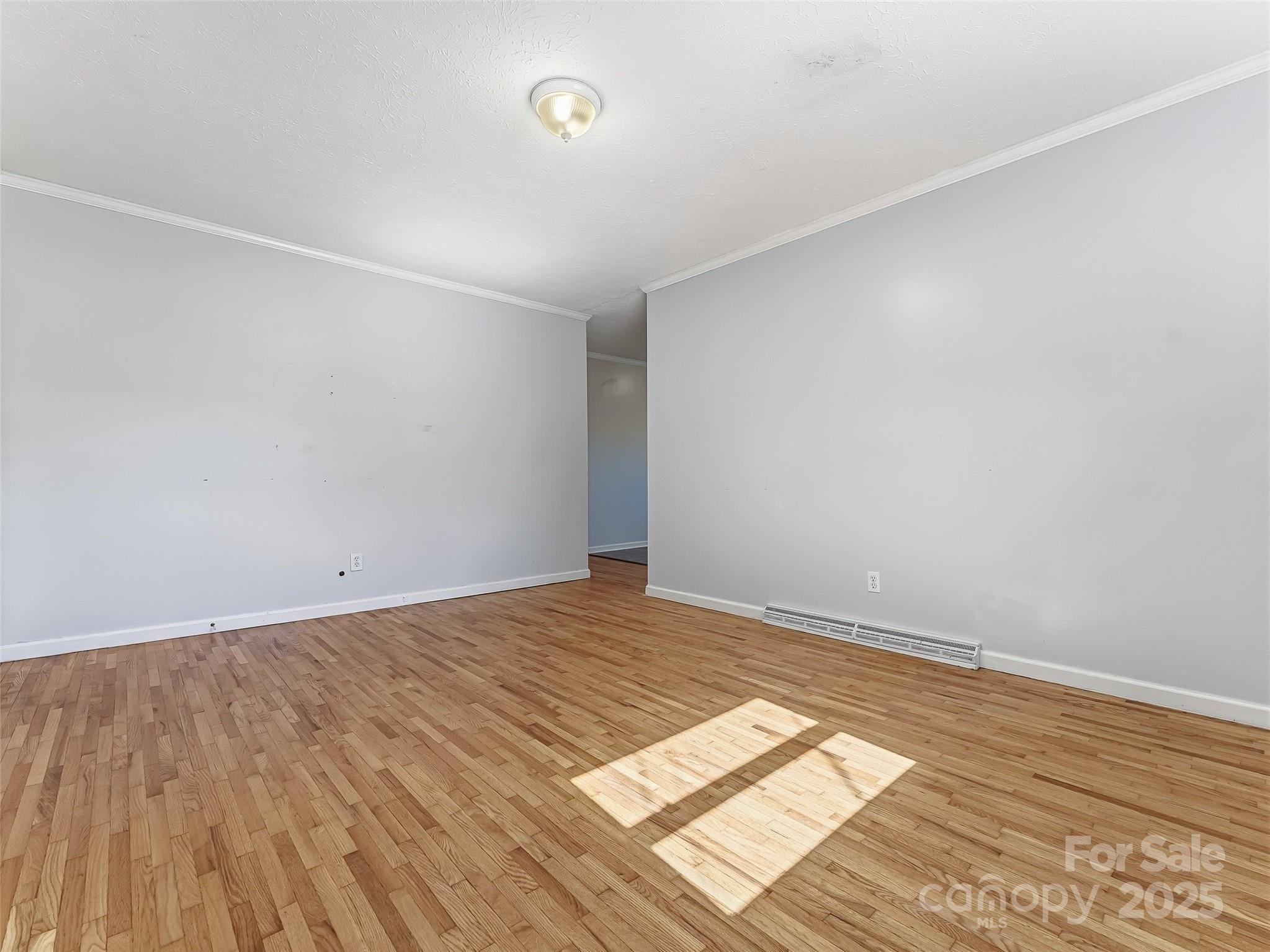 Candler, North Carolina, 28715, United States, 4 Bedrooms Bedrooms, ,3 BathroomsBathrooms,Residential,For Sale,1983385