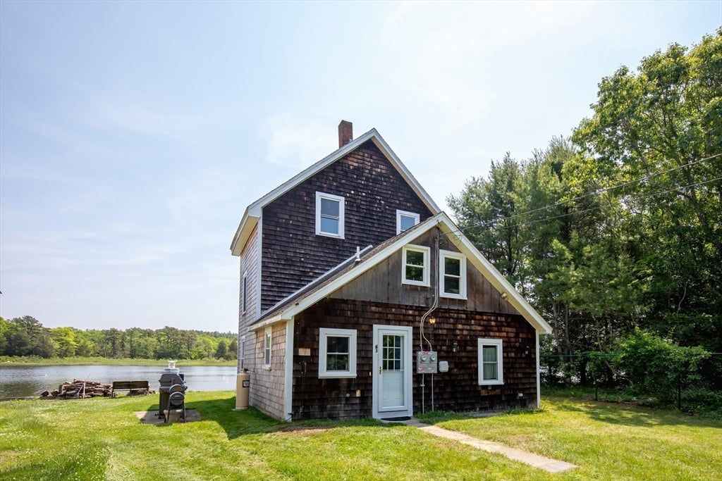Marion, Massachusetts, 02738, United States, 4 Bedrooms Bedrooms, ,2 BathroomsBathrooms,Residential,For Sale,1851346