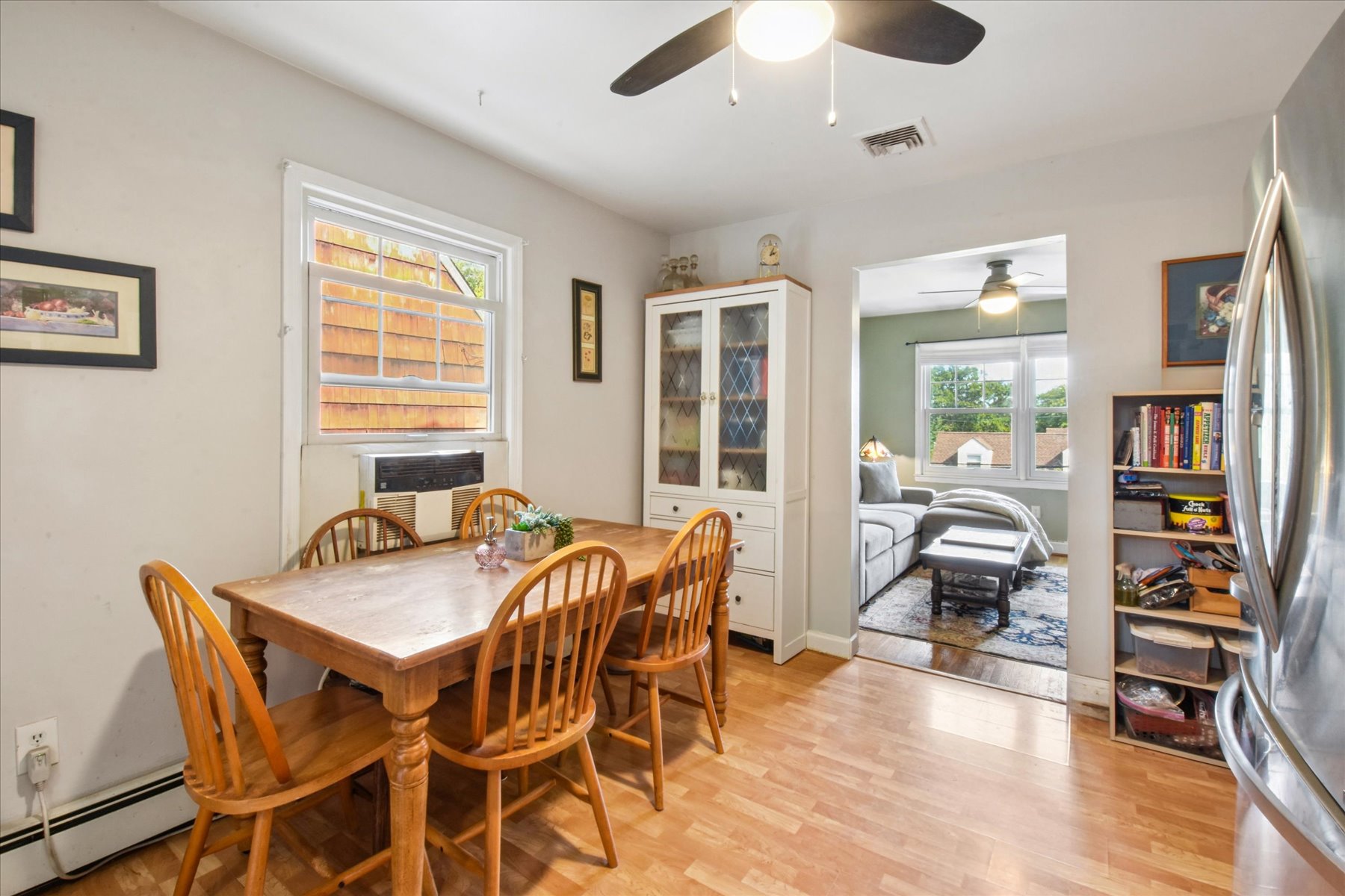  Opportunity Awaits to Reimagine Renovate and Make this Cape Cod Home Your Own - 物件實景