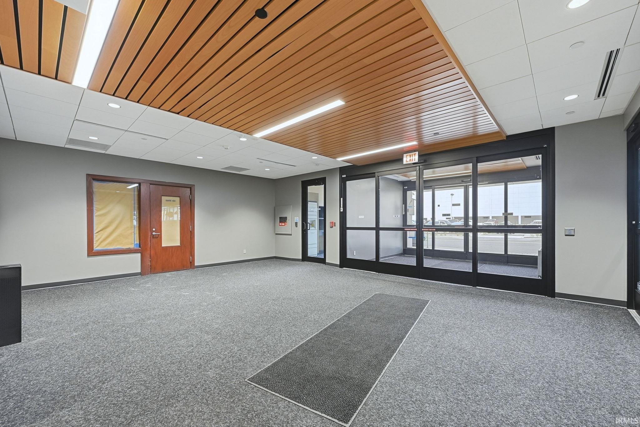 Fort Wayne, Indiana, 46802, United States, 2 Bedrooms Bedrooms, ,3 BathroomsBathrooms,Residential,For Sale,1987044