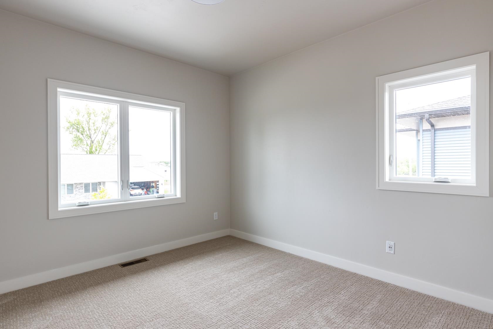 Kimberly, Wisconsin, 54136, United States, 4 Bedrooms Bedrooms, ,3 BathroomsBathrooms,Residential,For Sale,1979357