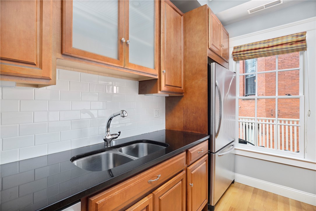 Providence, Rhode Island, 02903, United States, 2 Bedrooms Bedrooms, ,2 BathroomsBathrooms,Residential,For Sale,1868590