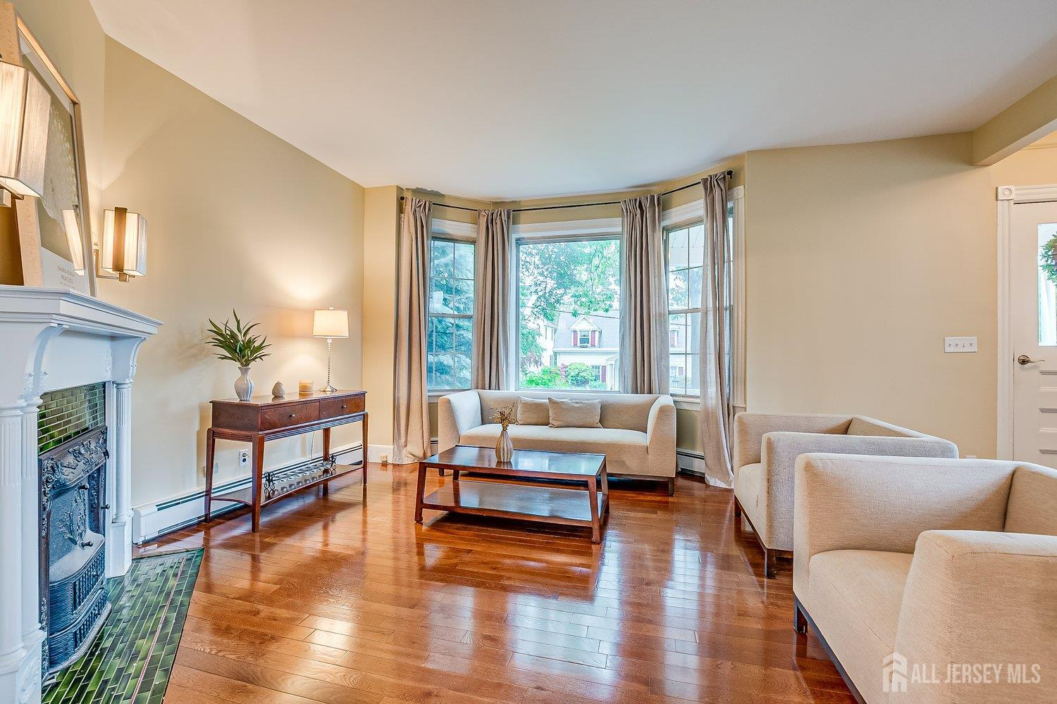 Metuchen, New Jersey, 08840, United States, 5 Bedrooms Bedrooms, ,3 BathroomsBathrooms,Residential,For Sale,1903678