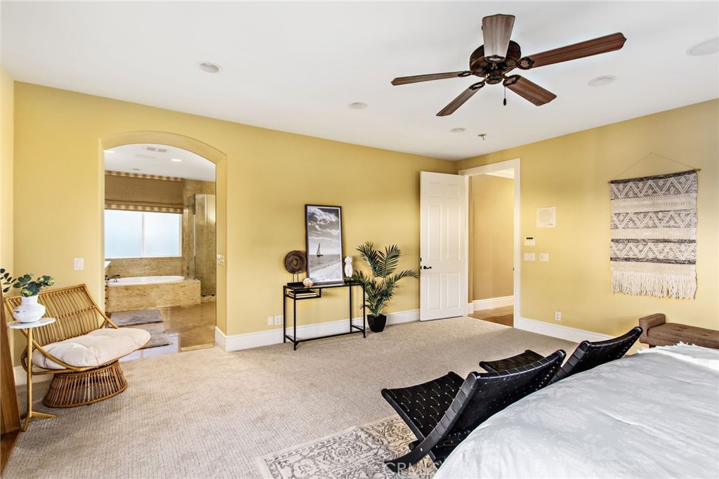 San Diego, California, 92107, United States, 6 Bedrooms Bedrooms, ,5 BathroomsBathrooms,Residential,For Sale,1843009
