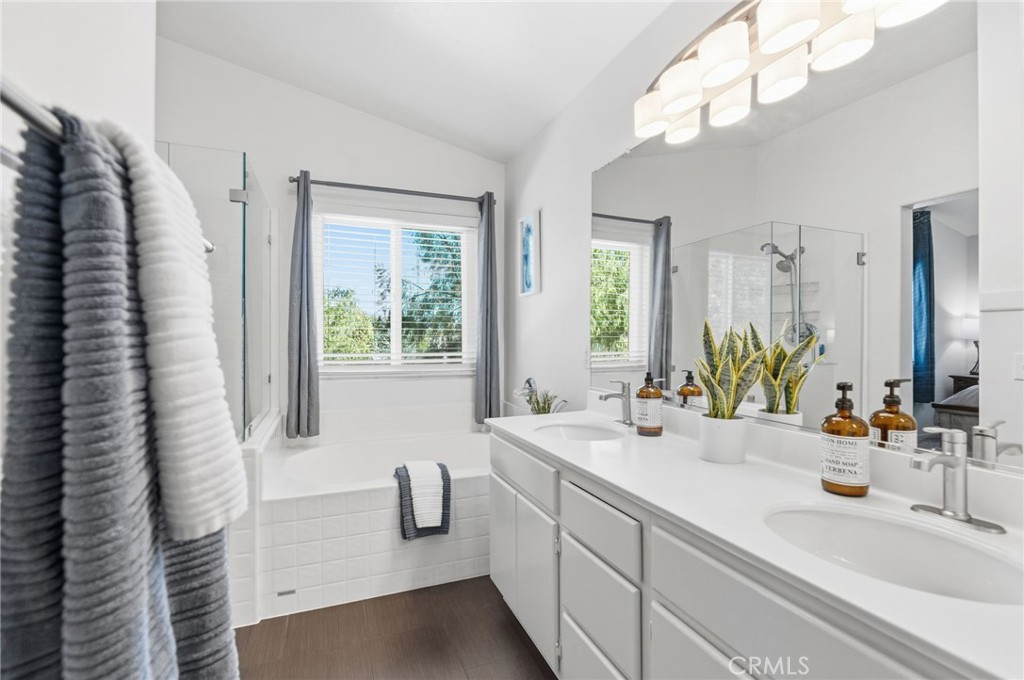 Temecula, California, 92591, United States, 3 Bedrooms Bedrooms, ,3 BathroomsBathrooms,Residential,For Sale,1989212