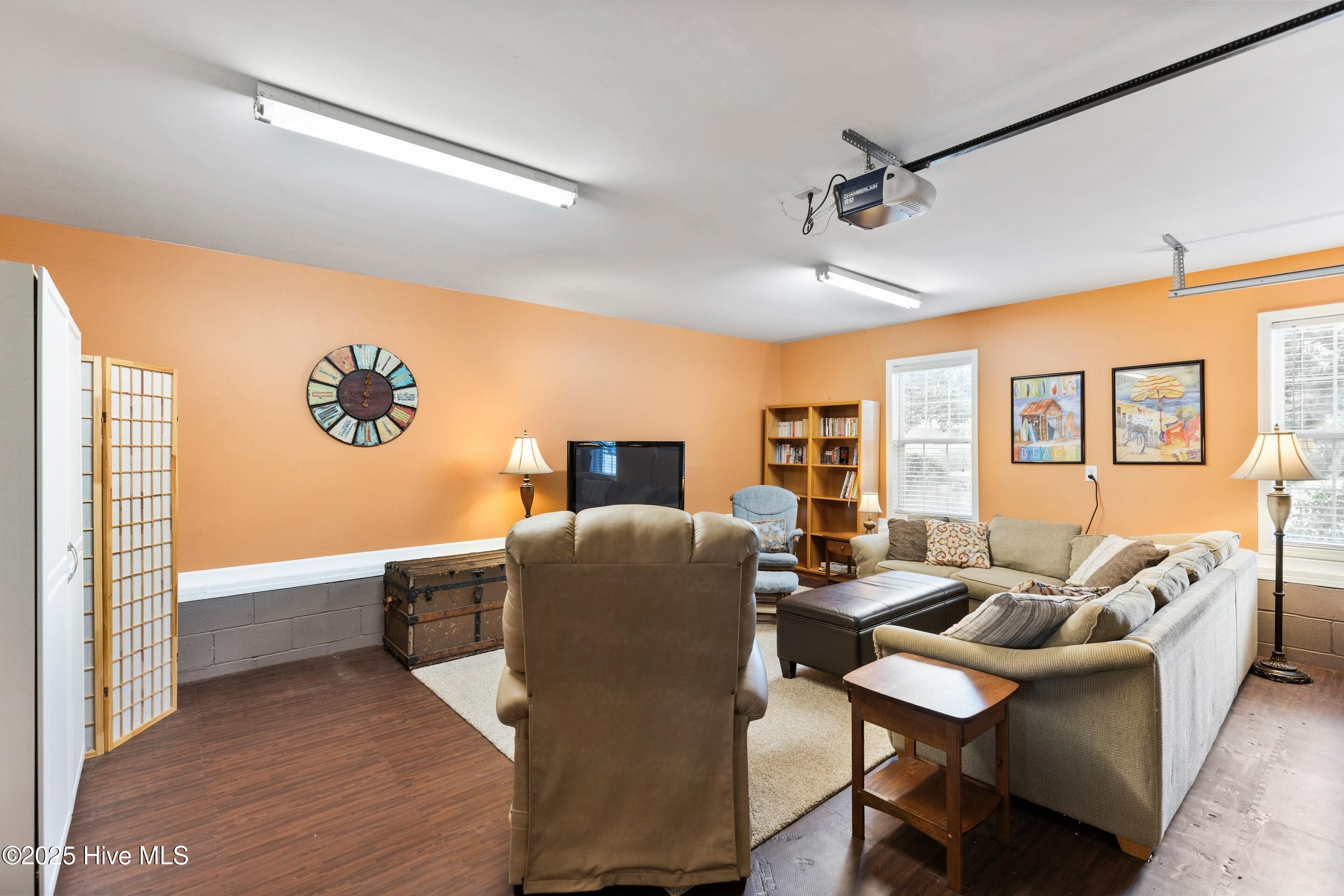 Wilmington, North Carolina, 28409, United States, 4 Bedrooms Bedrooms, ,3 BathroomsBathrooms,Residential,For Sale,1898708