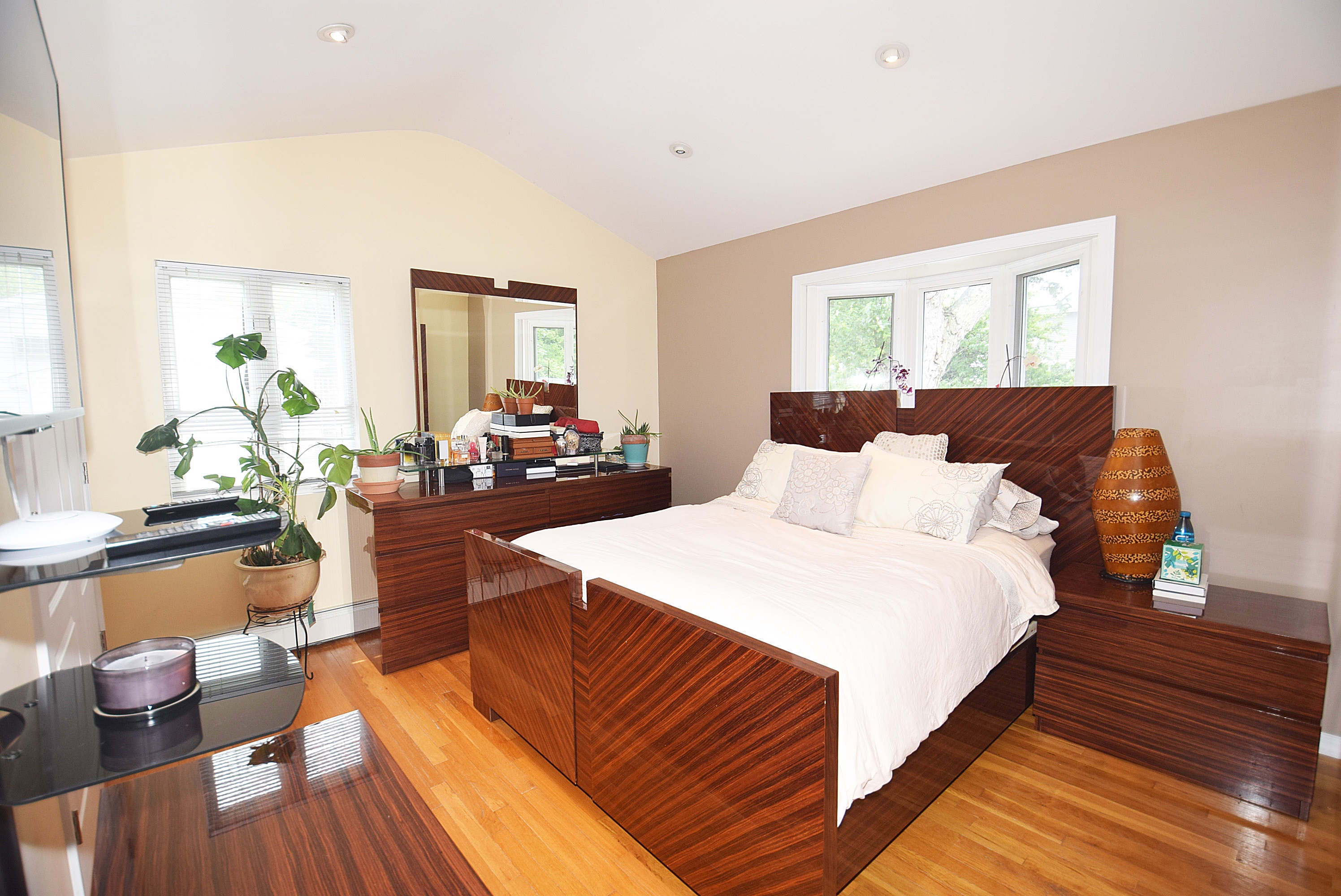 Wheatley Heights, New York, 11798, United States, 5 Bedrooms Bedrooms, ,2 BathroomsBathrooms,Residential,For Sale,1892743