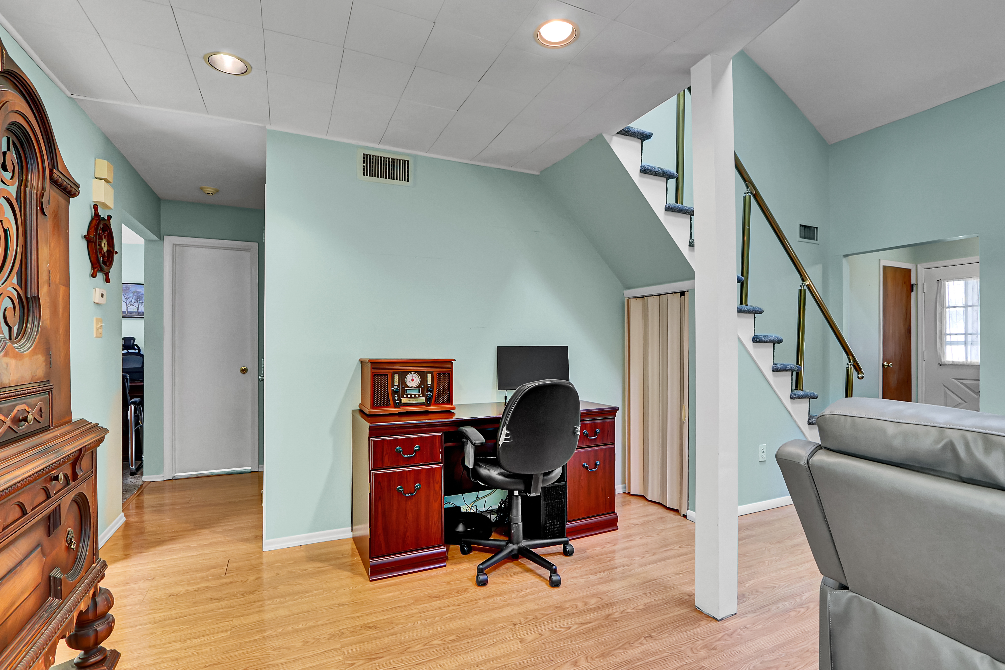 North Babylon, New York, 11703, United States, 2 Bedrooms Bedrooms, ,2 BathroomsBathrooms,Residential,For Sale,1943160