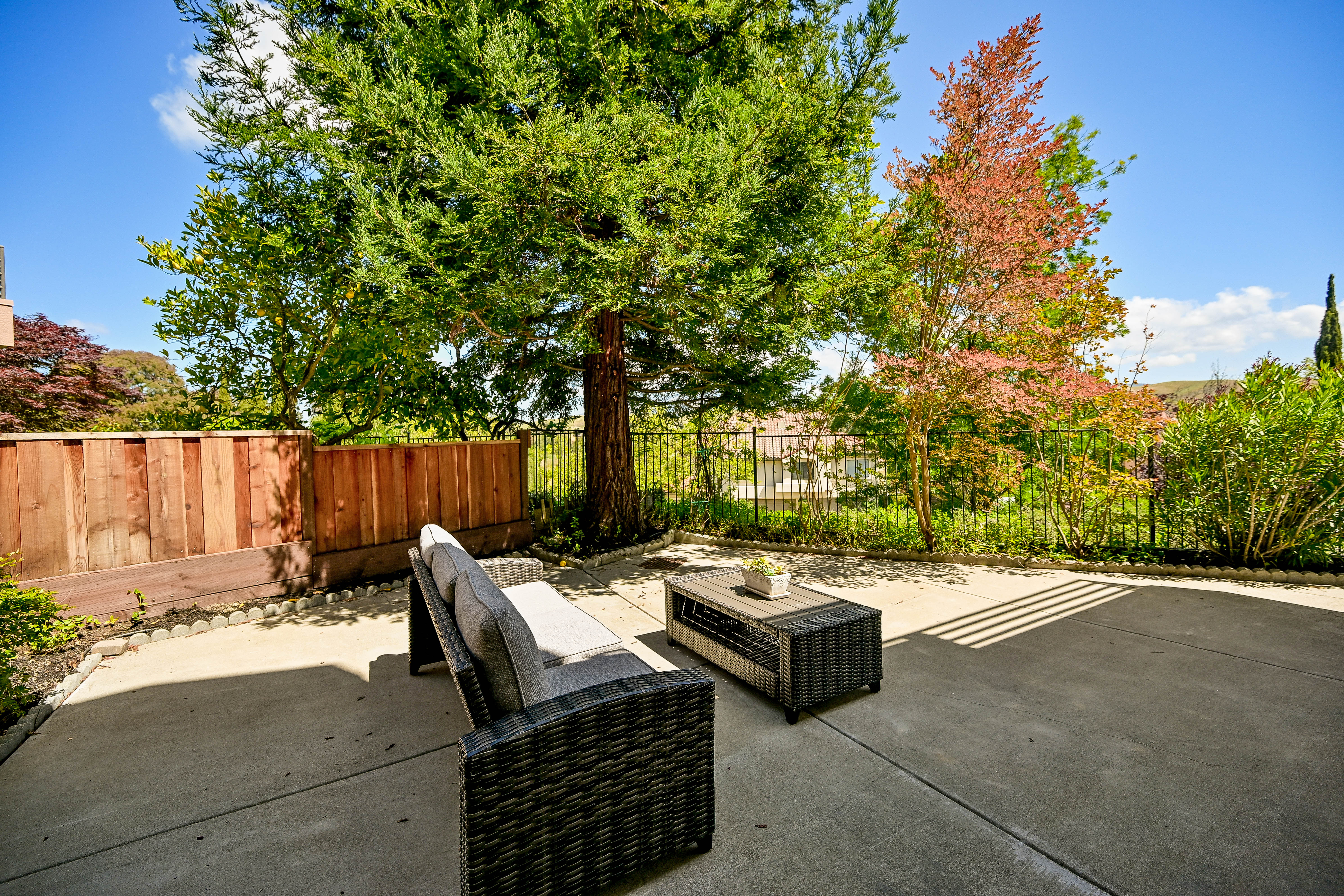  Ground-Level Luxury with Mount Diablo Views in Gated Canyon Lakes - 物件實景