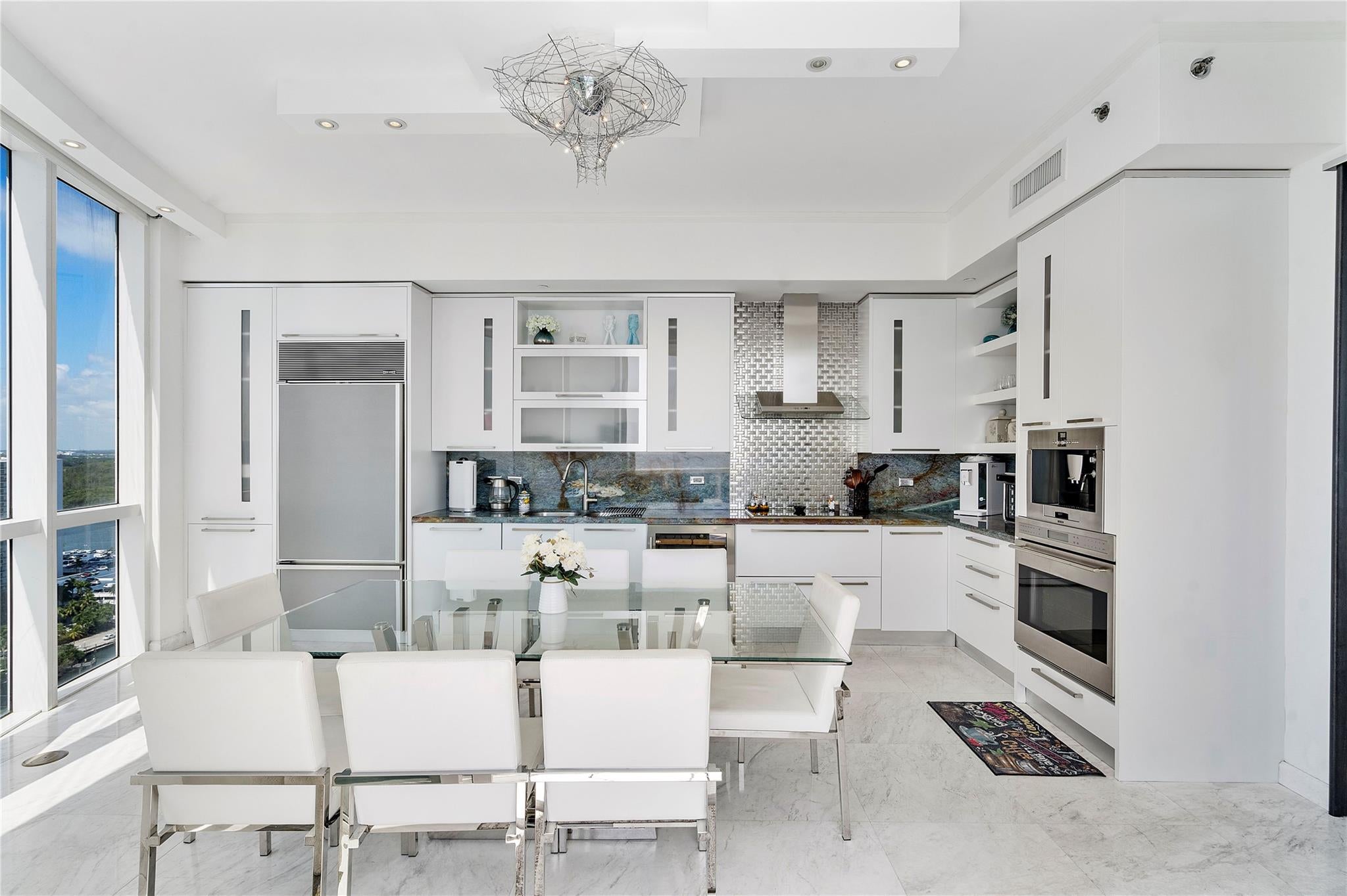 Sunny Isles Beach, Florida, 33160, United States, 3 Bedrooms Bedrooms, ,4 BathroomsBathrooms,Residential,For Sale,1824063