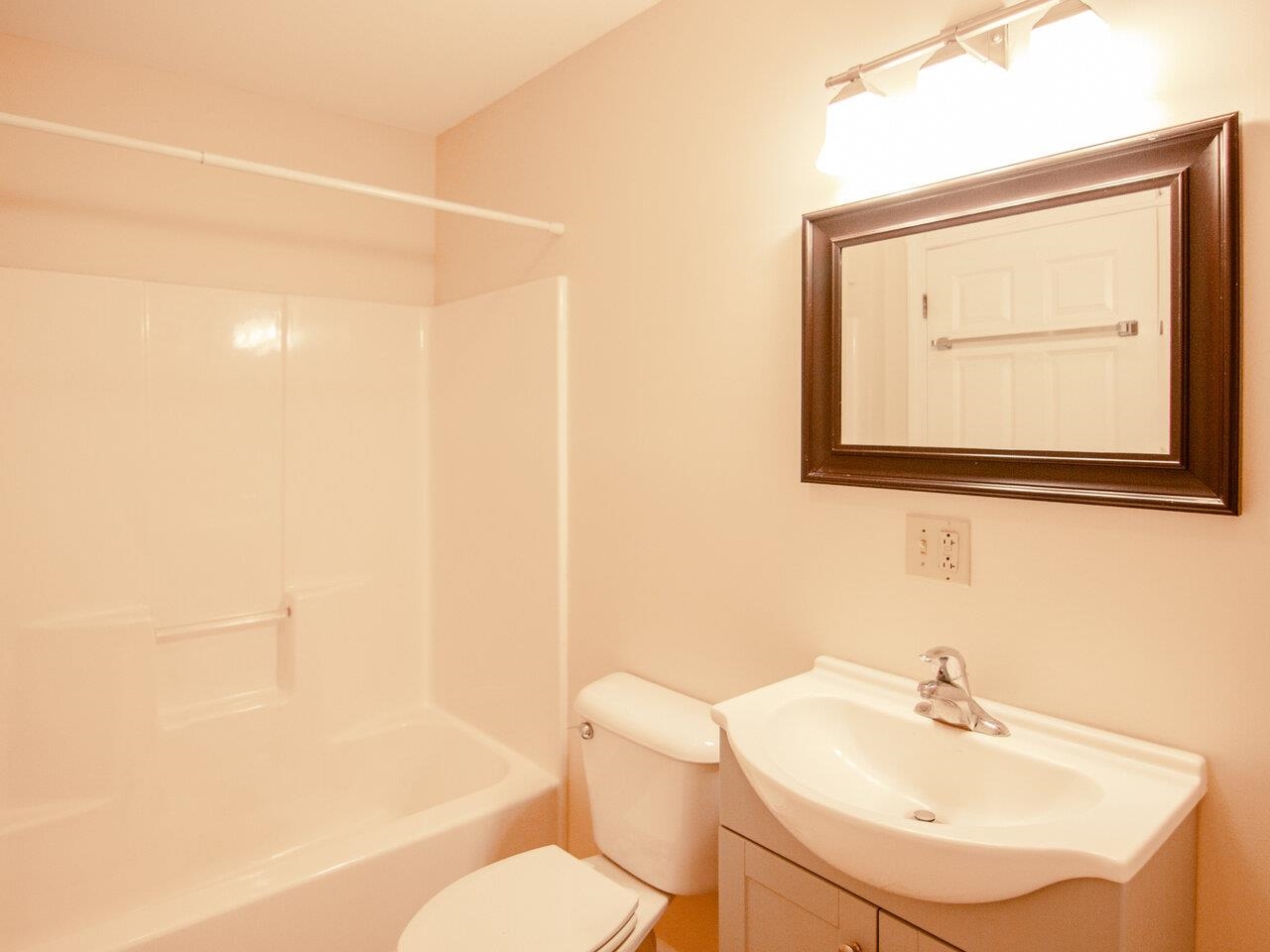 Winooski, Vermont, 05404, United States, 4 Bedrooms Bedrooms, ,3 BathroomsBathrooms,Residential,For Sale,1849618