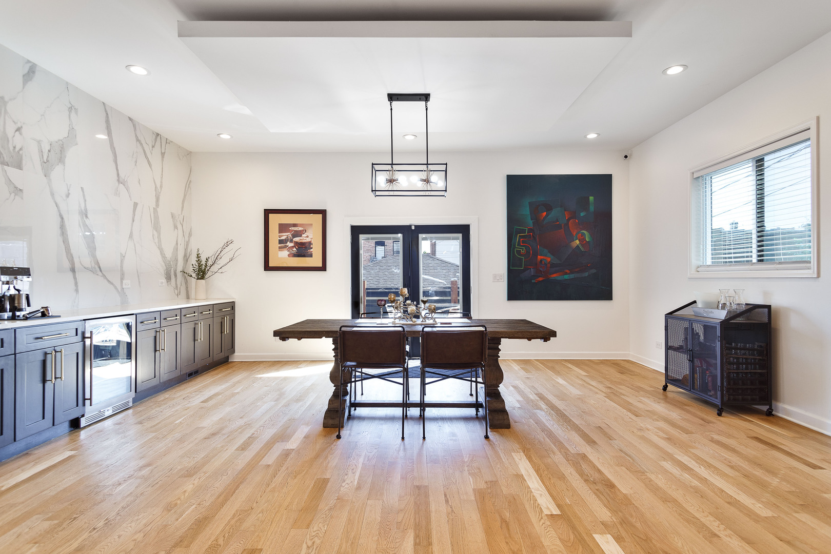 Chicago, Illinois, 60651, United States, 5 Bedrooms Bedrooms, ,6 BathroomsBathrooms,Residential,For Sale,1988146