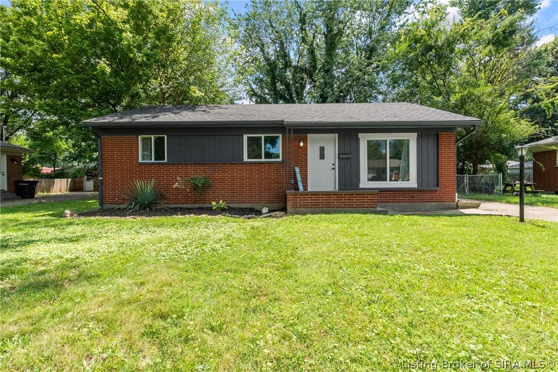 Marigold Dr, Jeffersonville, IN 47130