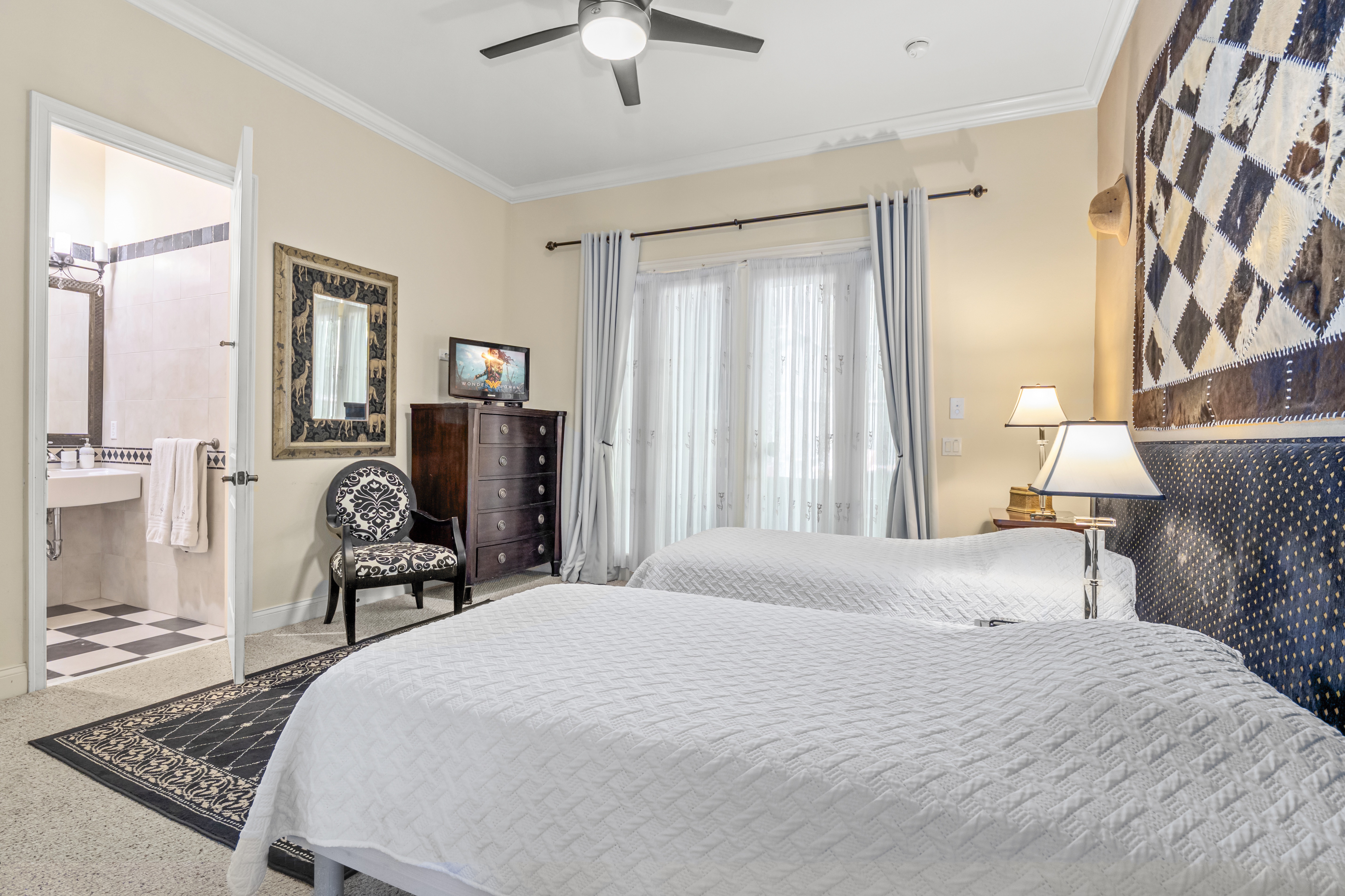 Kissimmee, Florida, 34747, United States, 8 Bedrooms Bedrooms, ,8 BathroomsBathrooms,Residential,For Sale,1994201