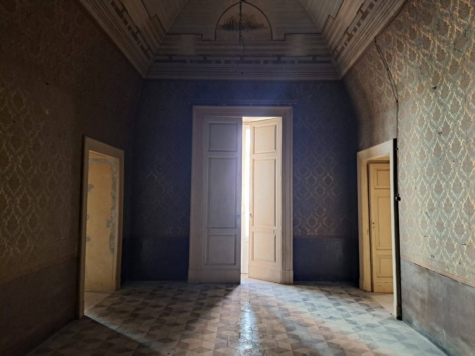 Via SS. Annunziata, Taranto, Taranto, 74100, IT, 16 Bedrooms Bedrooms, ,3 BathroomsBathrooms,Residential,For Sale,Via SS. Annunziata,1627262