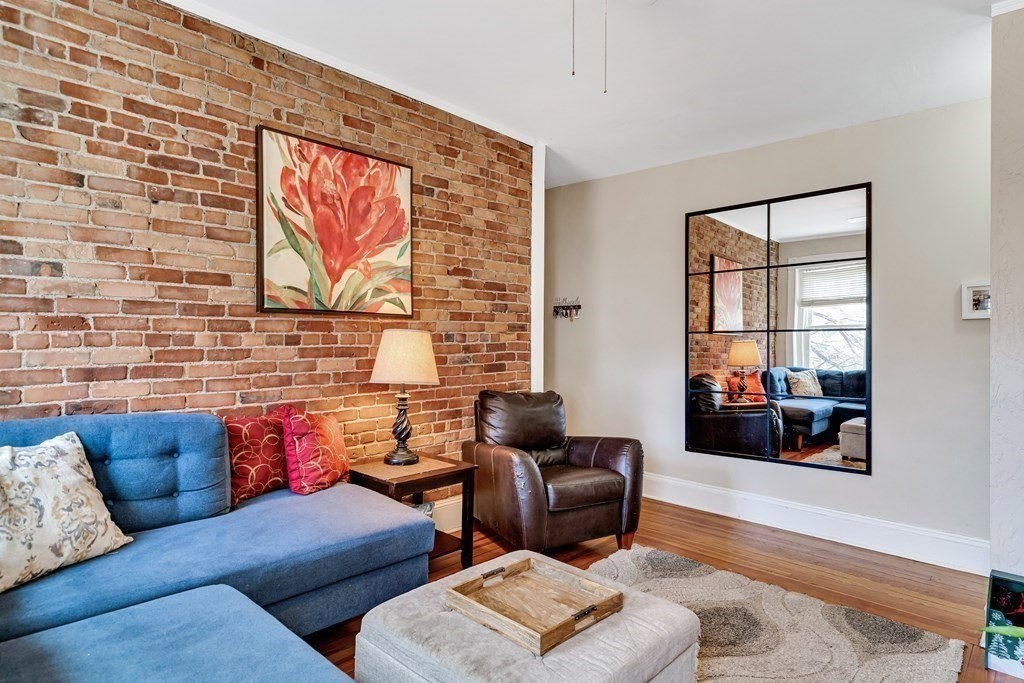 Brookline, Massachusetts, 02446, United States, 2 Bedrooms Bedrooms, ,1 BathroomBathrooms,Residential,For Sale,1939249