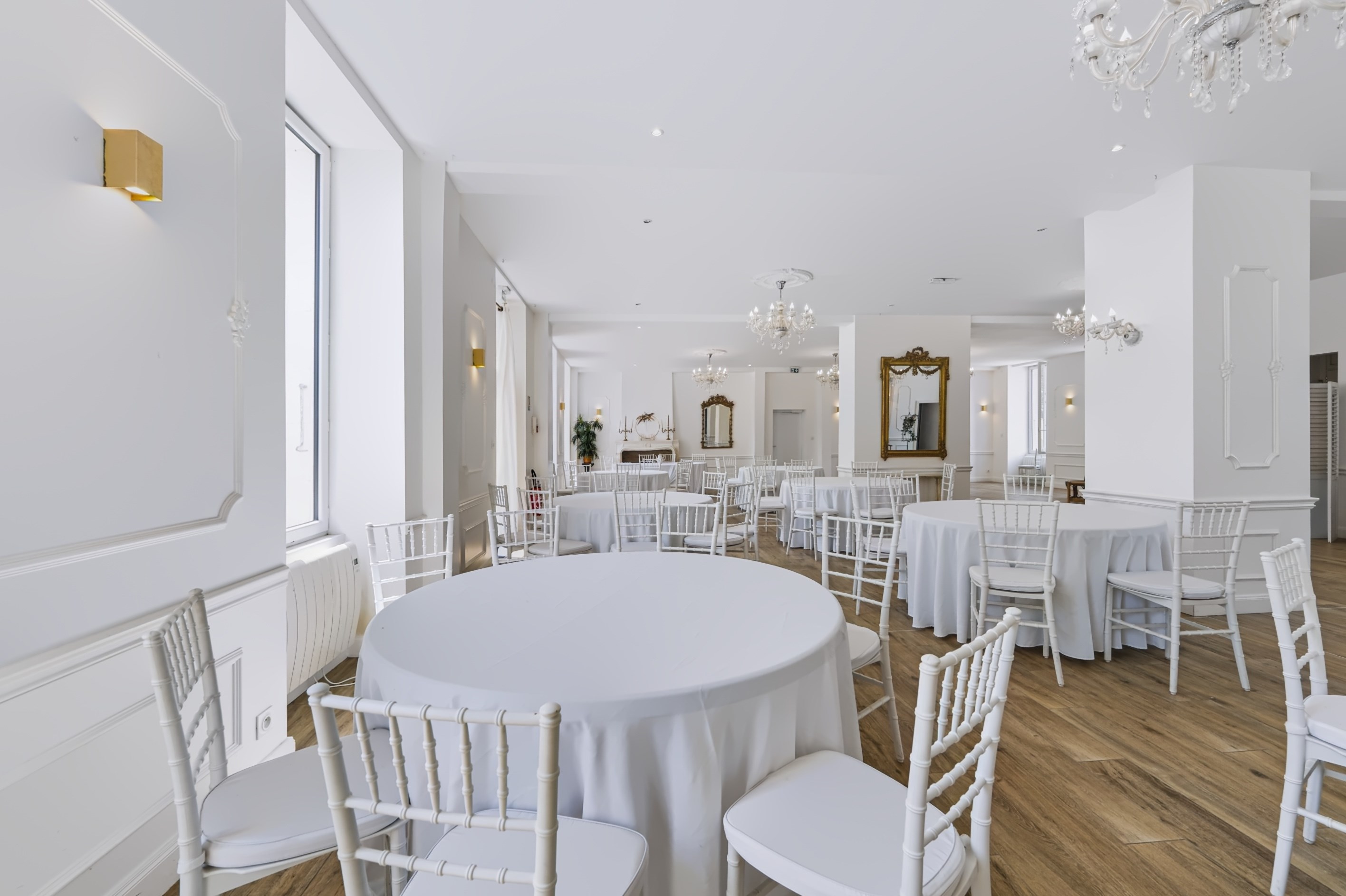  The privilege of a centuries-old estate, the elegance of a refined way of life,… - 物件實景