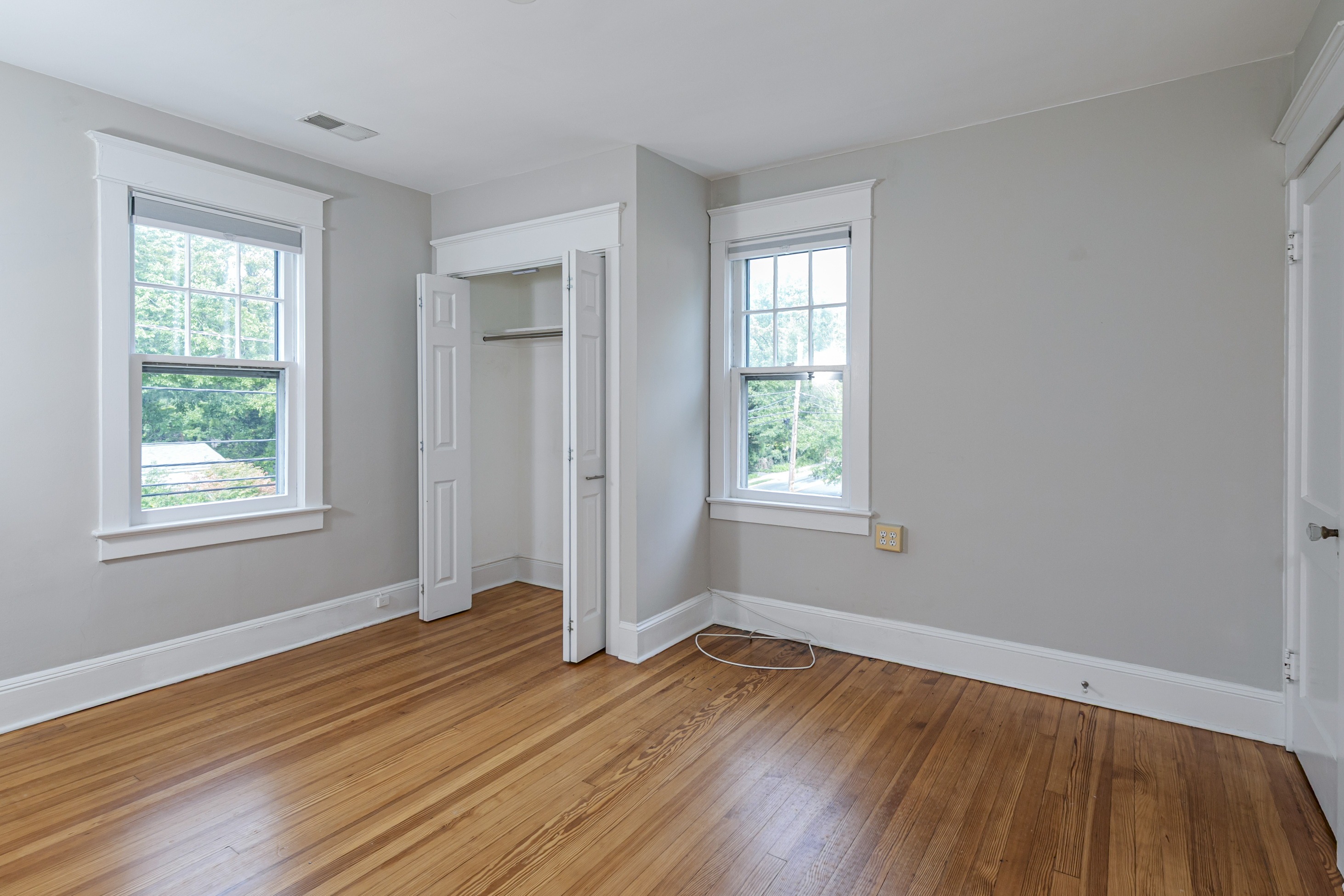  Pretty Porch, Polished Wood Floors, Prime Princeton Location - 物件實景