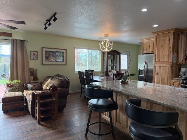 Oakhurst, California, 93644, United States, 4 Bedrooms Bedrooms, ,3 BathroomsBathrooms,Residential,For Sale,1992773