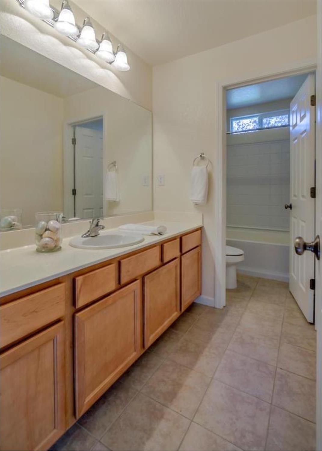 Woodland, California, 95776, United States, 3 Bedrooms Bedrooms, ,3 BathroomsBathrooms,Residential,For Sale,1910654