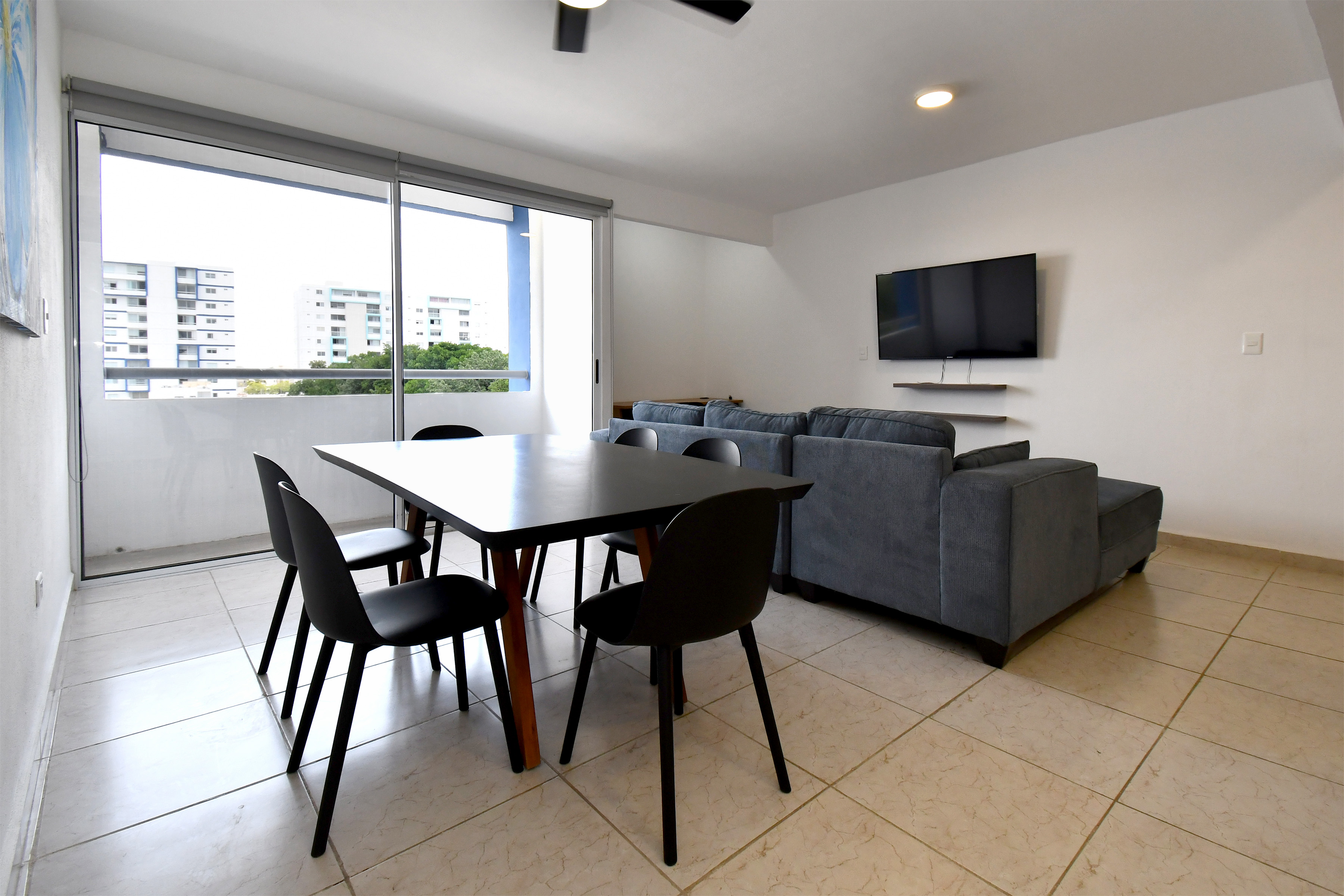  Prime Location & Family Amenities - 物件實景