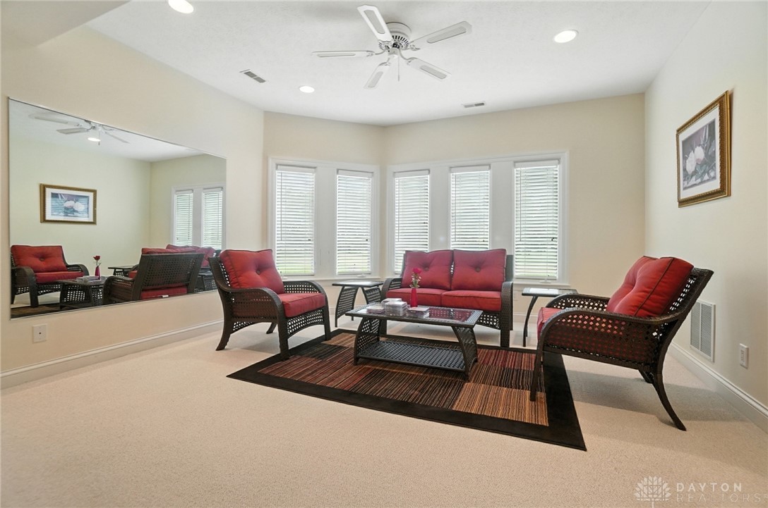 Xenia, Ohio, 45385, United States, 4 Bedrooms Bedrooms, ,4 BathroomsBathrooms,Residential,For Sale,1941685
