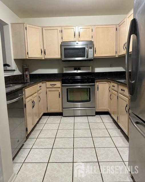 Jamesburg, New Jersey, 08831, United States, 3 Bedrooms Bedrooms, ,3 BathroomsBathrooms,Residential,For Sale,1964008