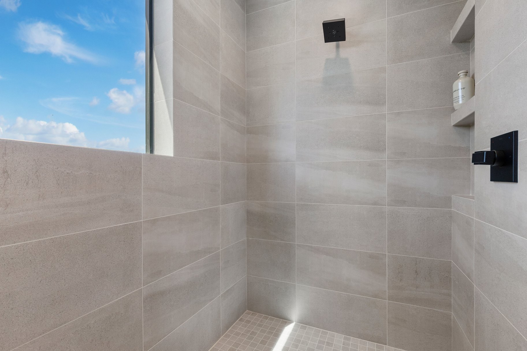  New to Market - 物件實景