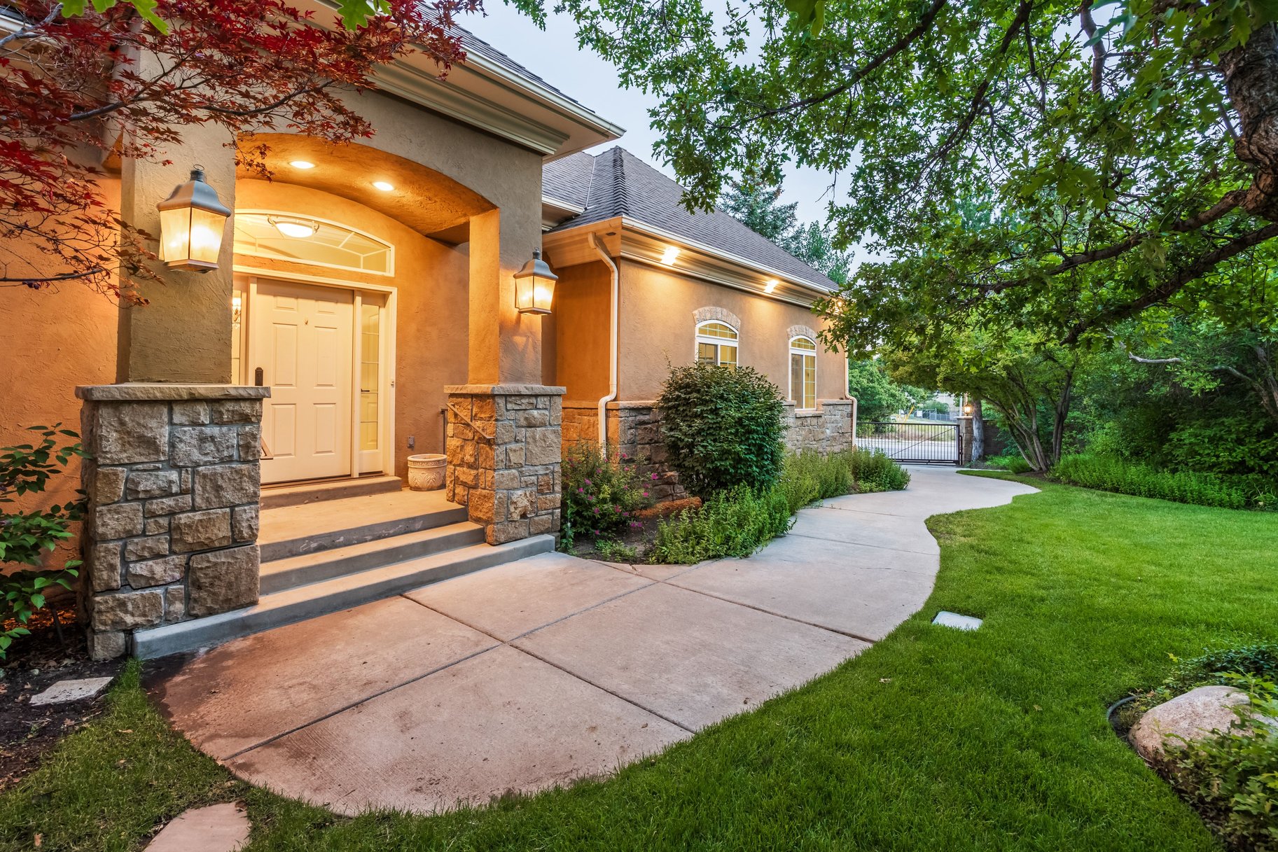 Private Gated Cottonwood Heights Retreat With Seasonal Stream & Mountain views - 物件實景