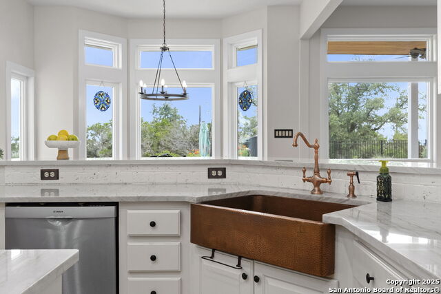 Boerne, Texas, 78006, United States, 4 Bedrooms Bedrooms, ,4 BathroomsBathrooms,Residential,For Sale,1891187
