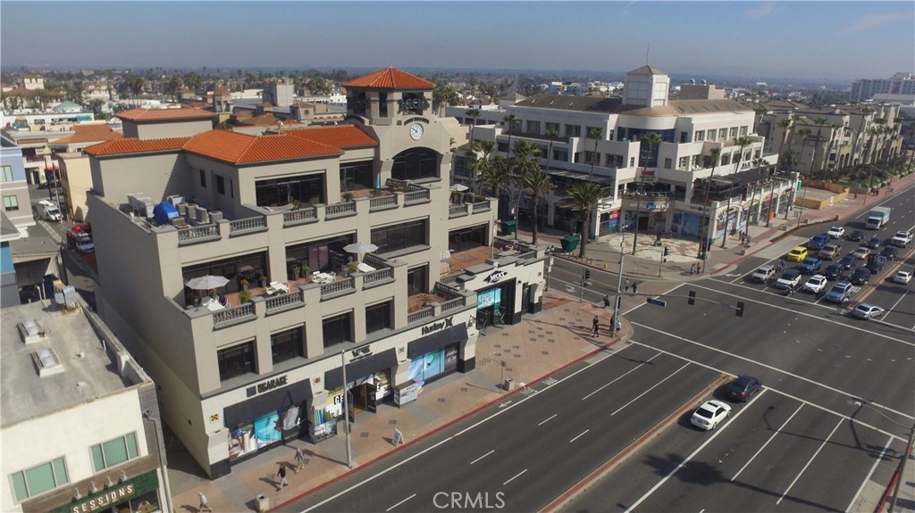 Huntington Beach, California, 92646, United States, 4 Bedrooms Bedrooms, ,3 BathroomsBathrooms,Residential,For Sale,1912576
