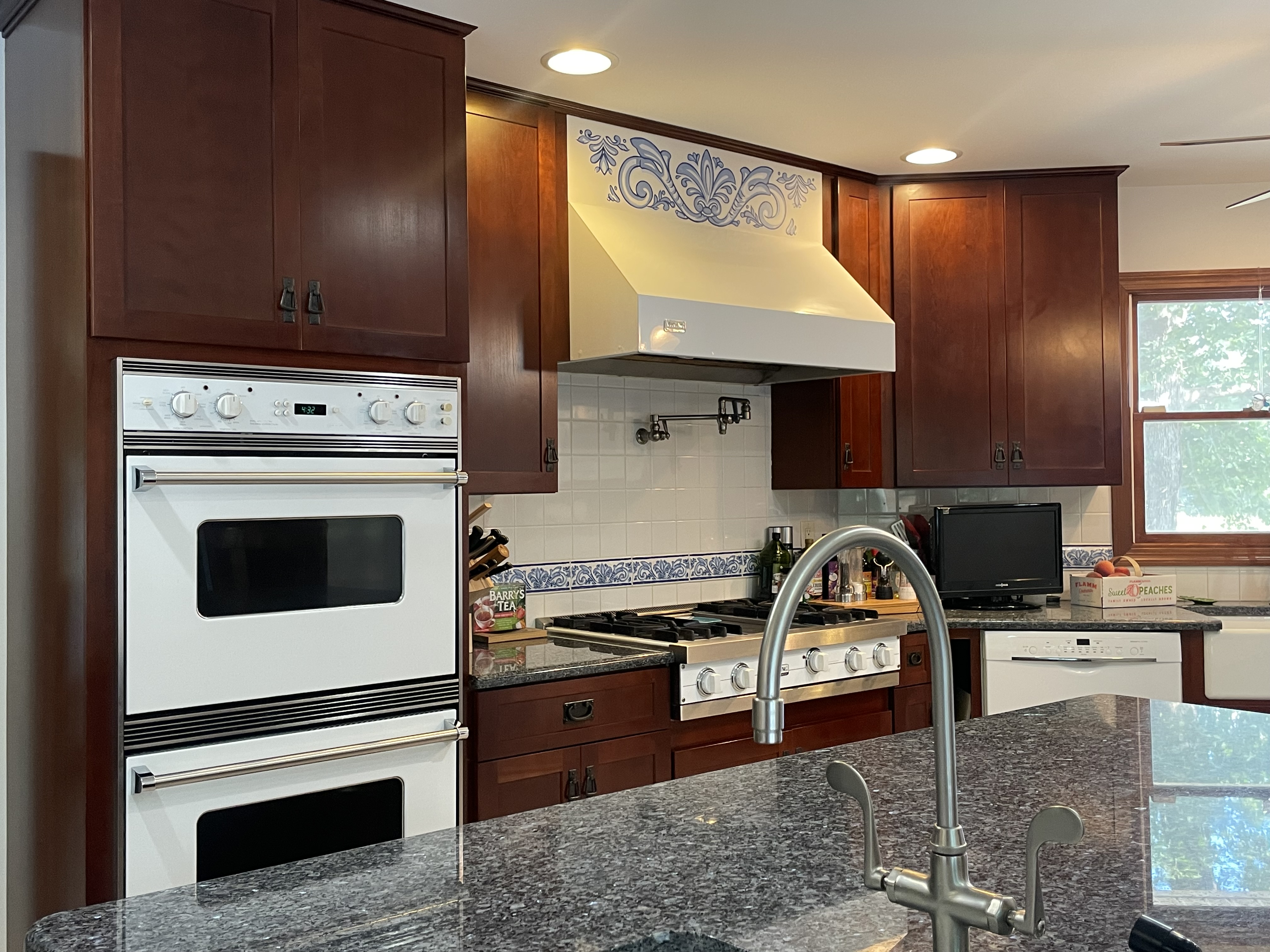 Murphysboro, Illinois, 62966, United States, 5 Bedrooms Bedrooms, ,6 BathroomsBathrooms,Residential,For Sale,1977081