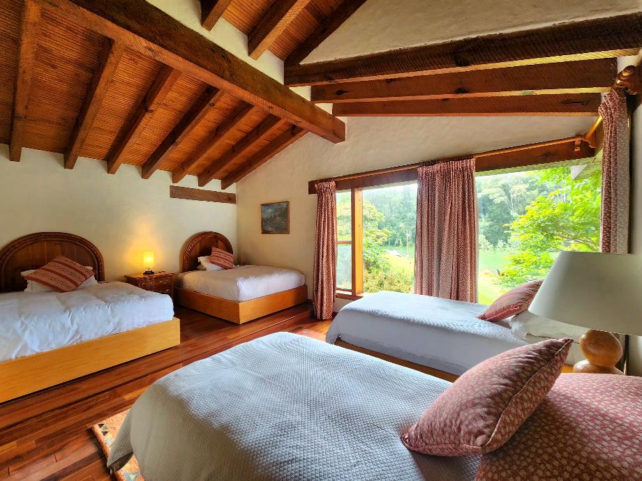 Valle de Bravo, Estado de méxico, 51200, Mexico, 4 Bedrooms Bedrooms, ,4 BathroomsBathrooms,Residential,For Sale,1998438