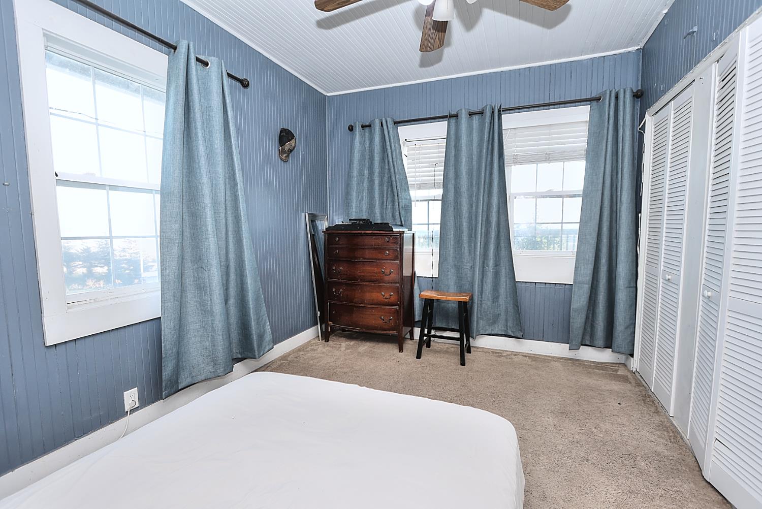 Walnut Grove, California, 95690, United States, 5 Bedrooms Bedrooms, ,3 BathroomsBathrooms,Residential,For Sale,1957042