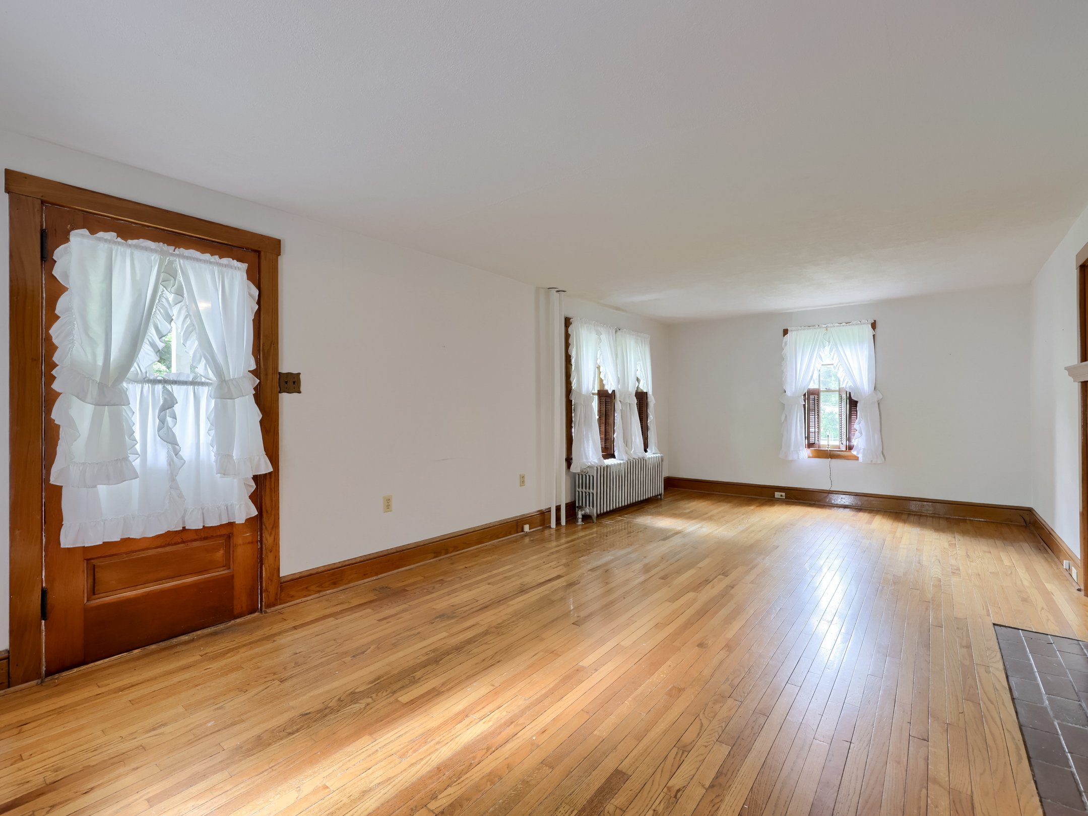  115 Grandview Ave - 物件實景