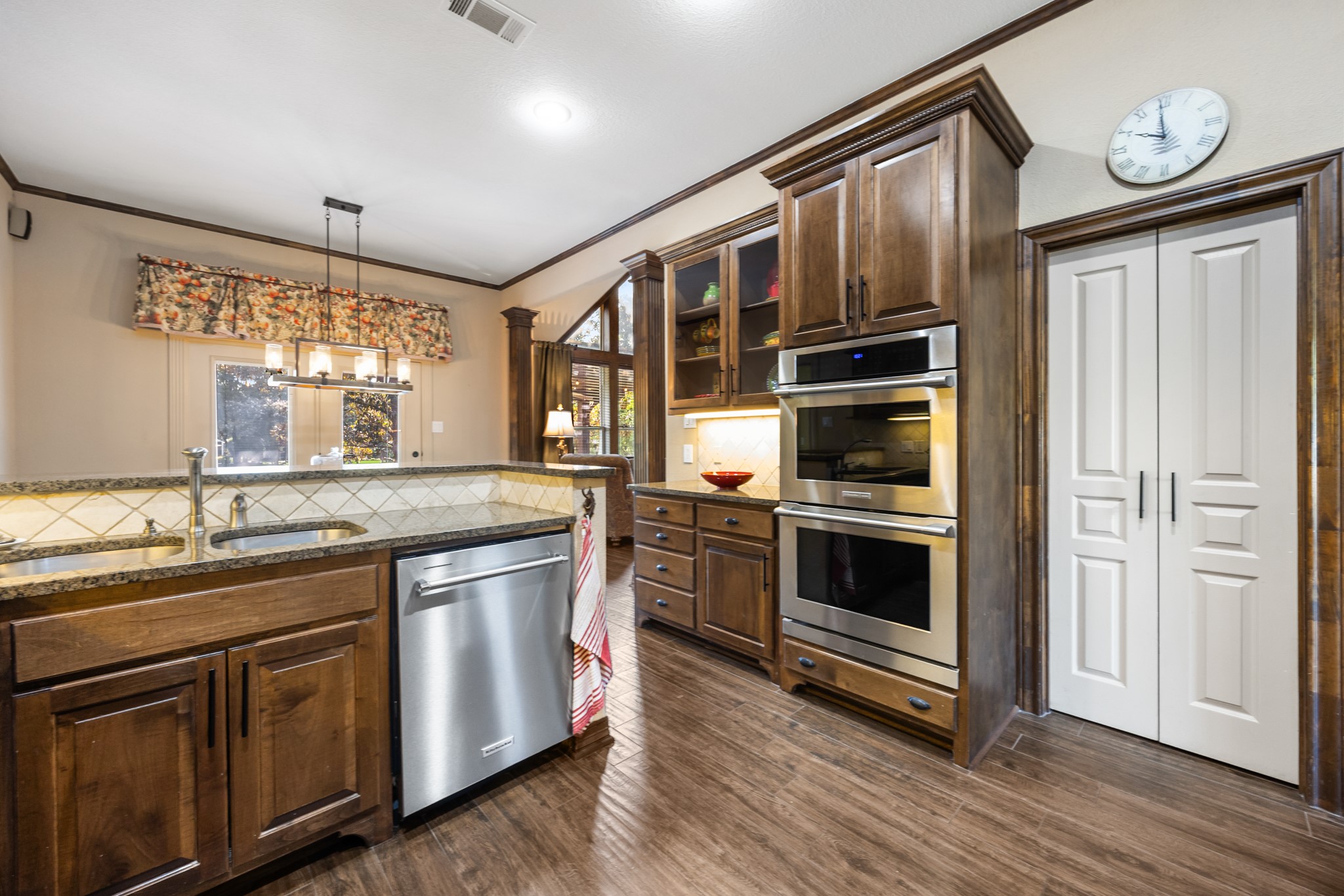 Midlothian, Texas, 76065, United States, 4 Bedrooms Bedrooms, ,3 BathroomsBathrooms,Residential,For Sale,1972696