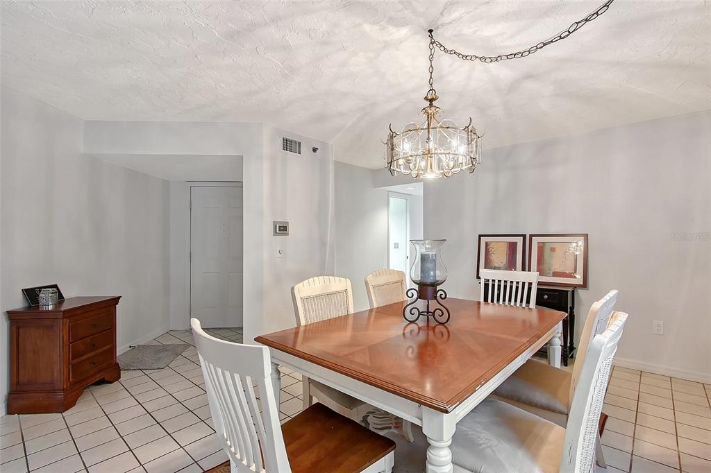 Bradenton, Florida, 34210, United States, 2 Bedrooms Bedrooms, ,3 BathroomsBathrooms,Residential,For Sale,1793424