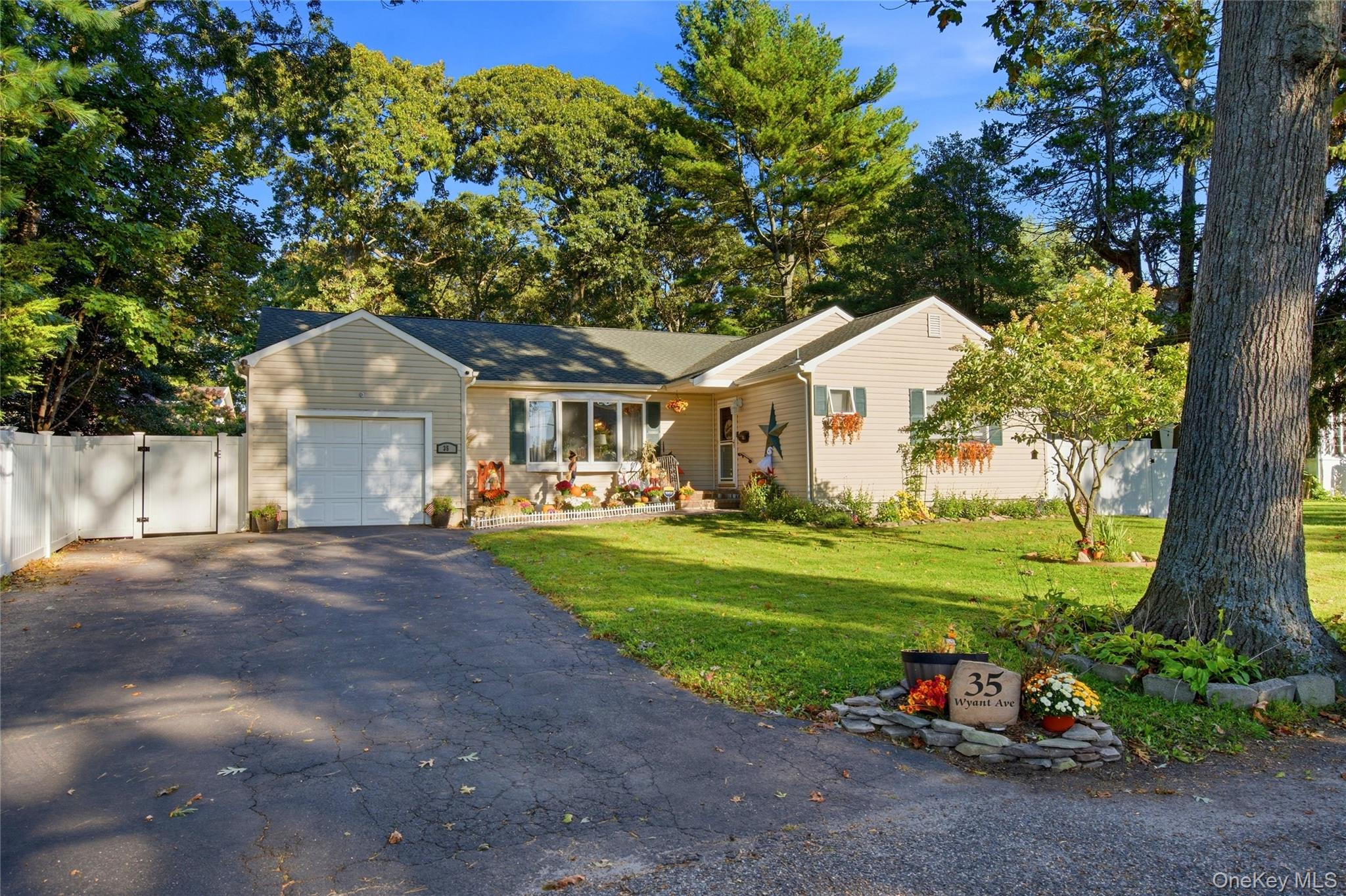 Wyant Ave, Ronkonkoma, NY 11779 #1