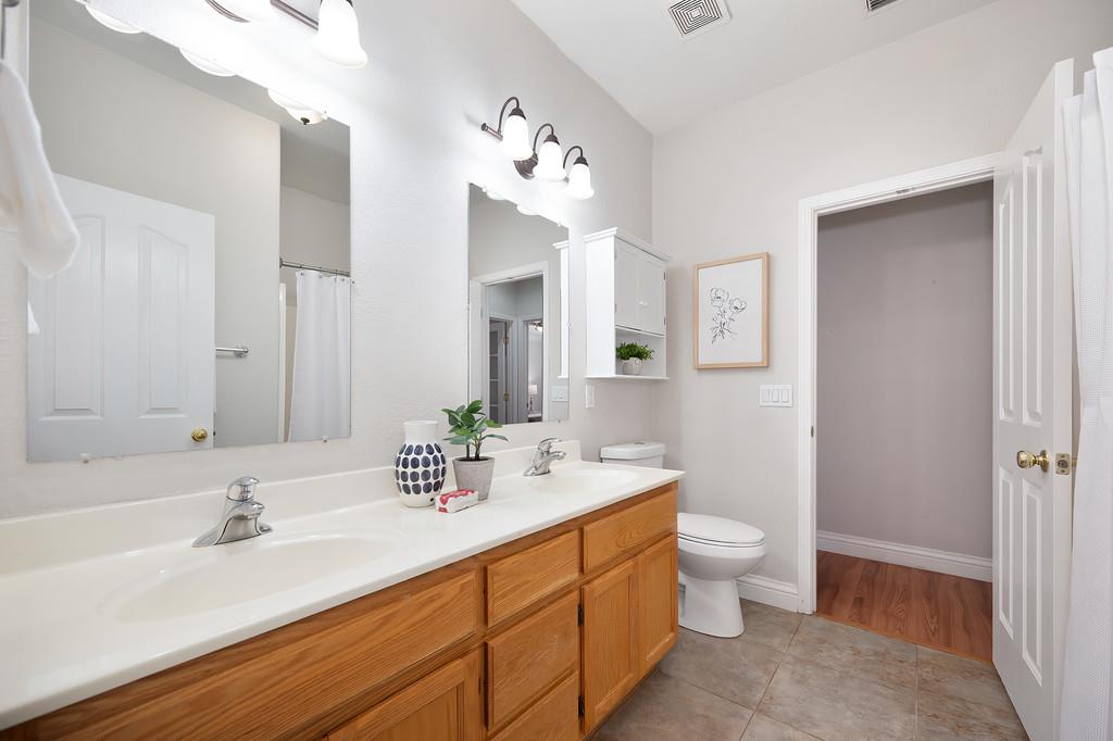 Sacramento, California, 95835, United States, 4 Bedrooms Bedrooms, ,2 BathroomsBathrooms,Residential,For Sale,1957023