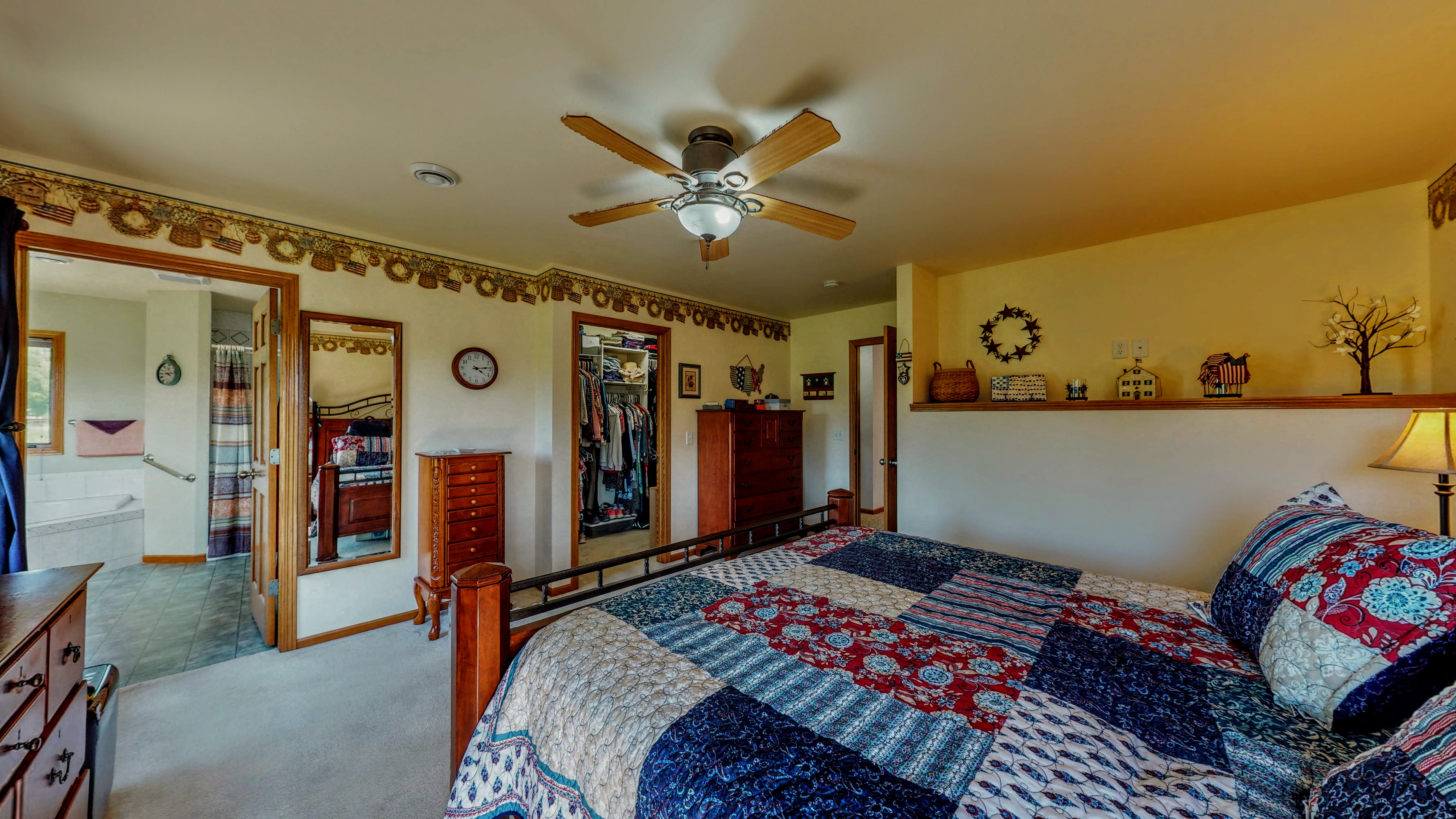 Jefferson, Wisconsin, 53549, United States, 4 Bedrooms Bedrooms, ,4 BathroomsBathrooms,Residential,For Sale,1984363