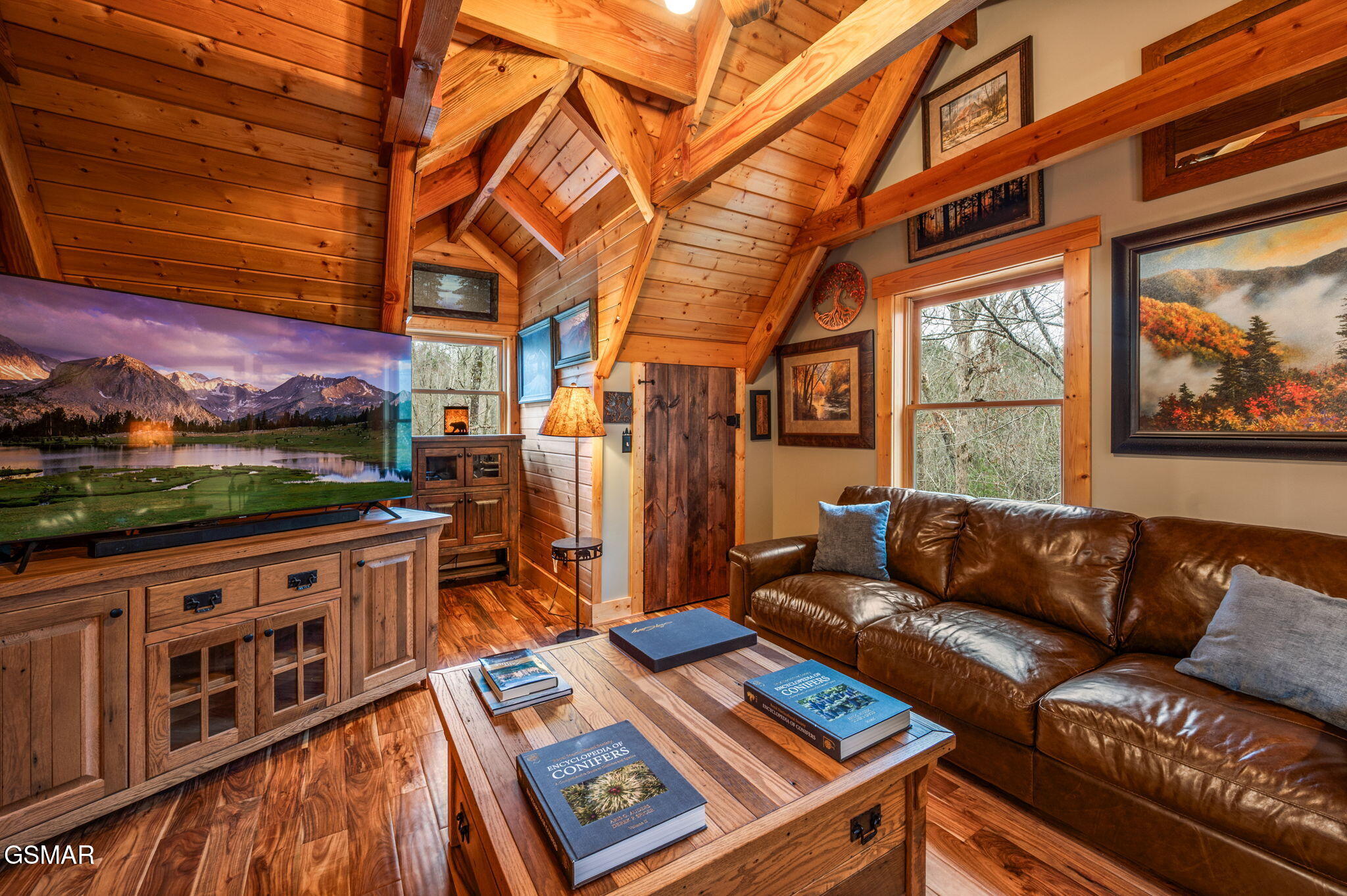 Walland, Tennessee, 37886, United States, 3 Bedrooms Bedrooms, ,4 BathroomsBathrooms,Residential,For Sale,1915065