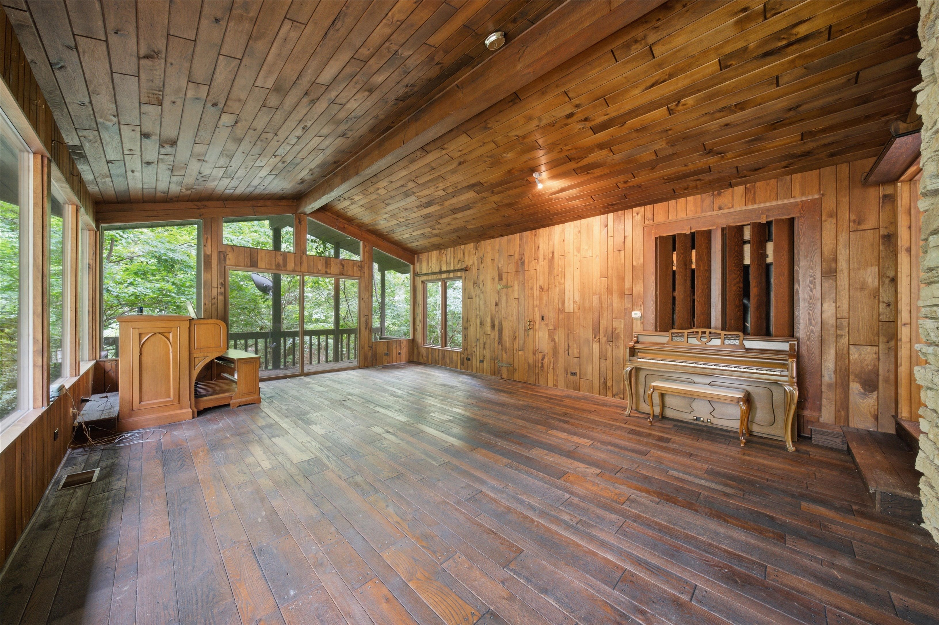  Private Country Estate Situated on Over Nine Acres of Beautiful Open Grounds - 物件實景