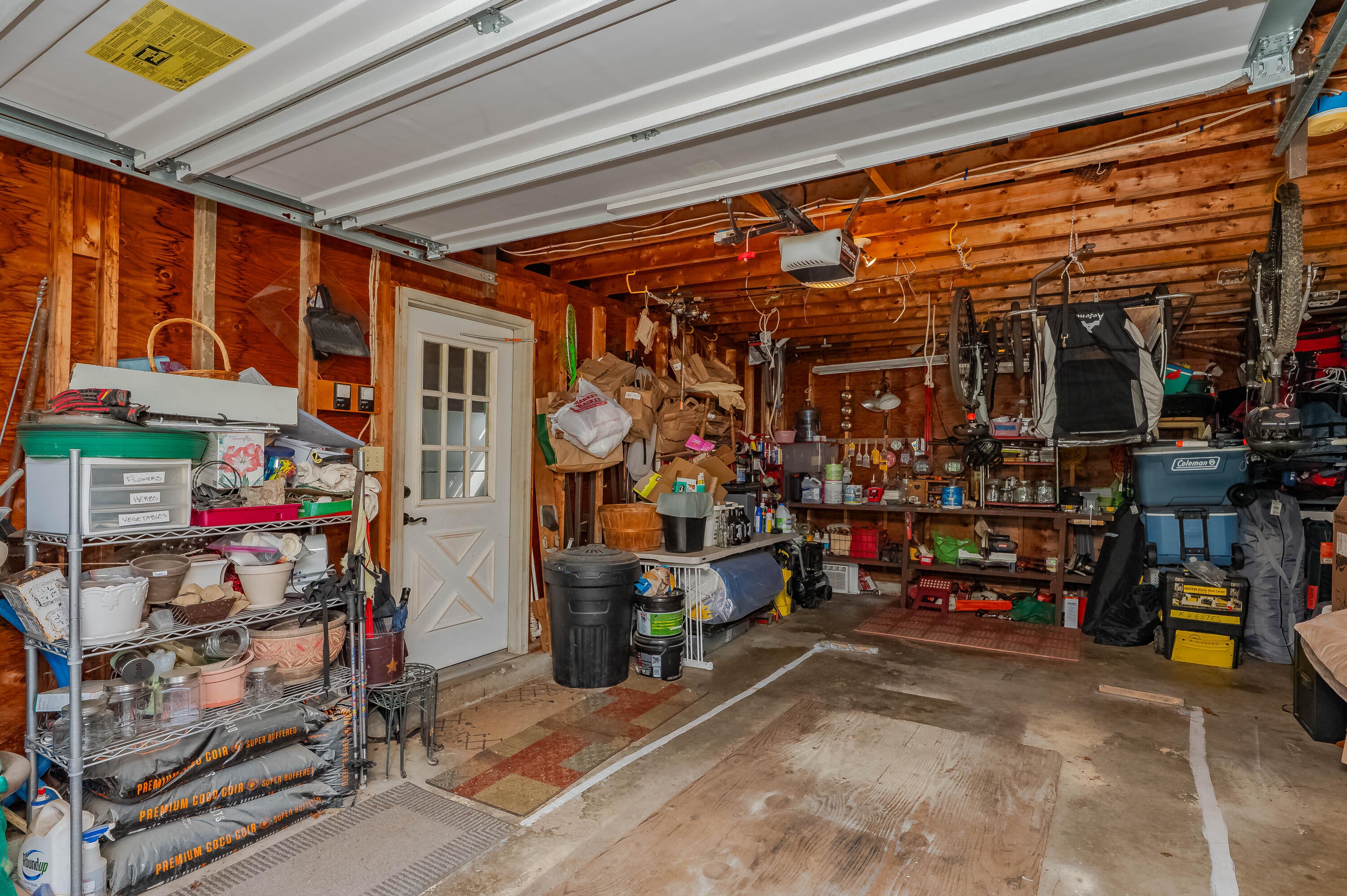 Eliot, Maine, 03903, United States, 2 Bedrooms Bedrooms, ,1 BathroomBathrooms,Residential,For Sale,1887837